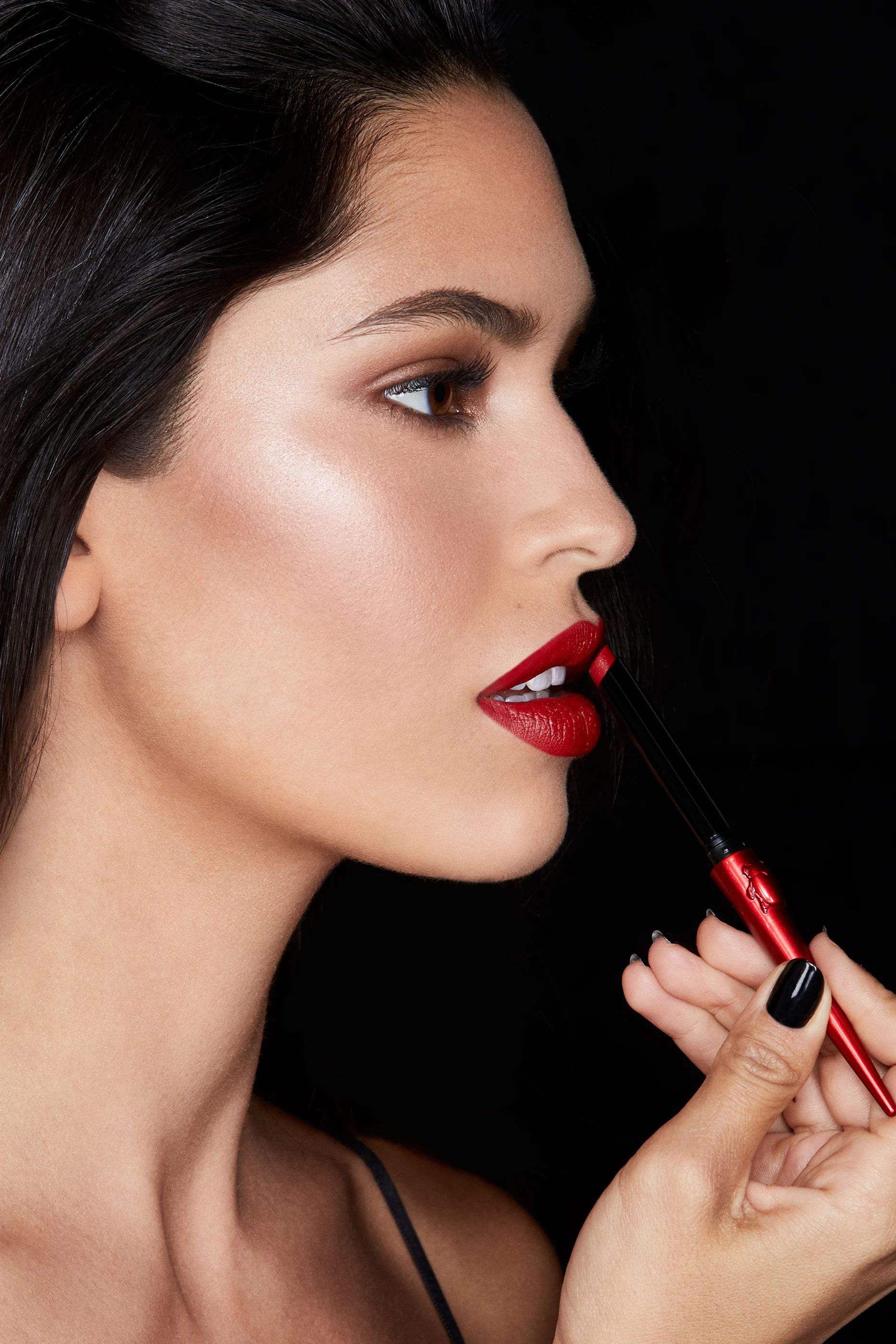 أحمر شفاه كونفيشن رفيع قابل لإعادة الملء