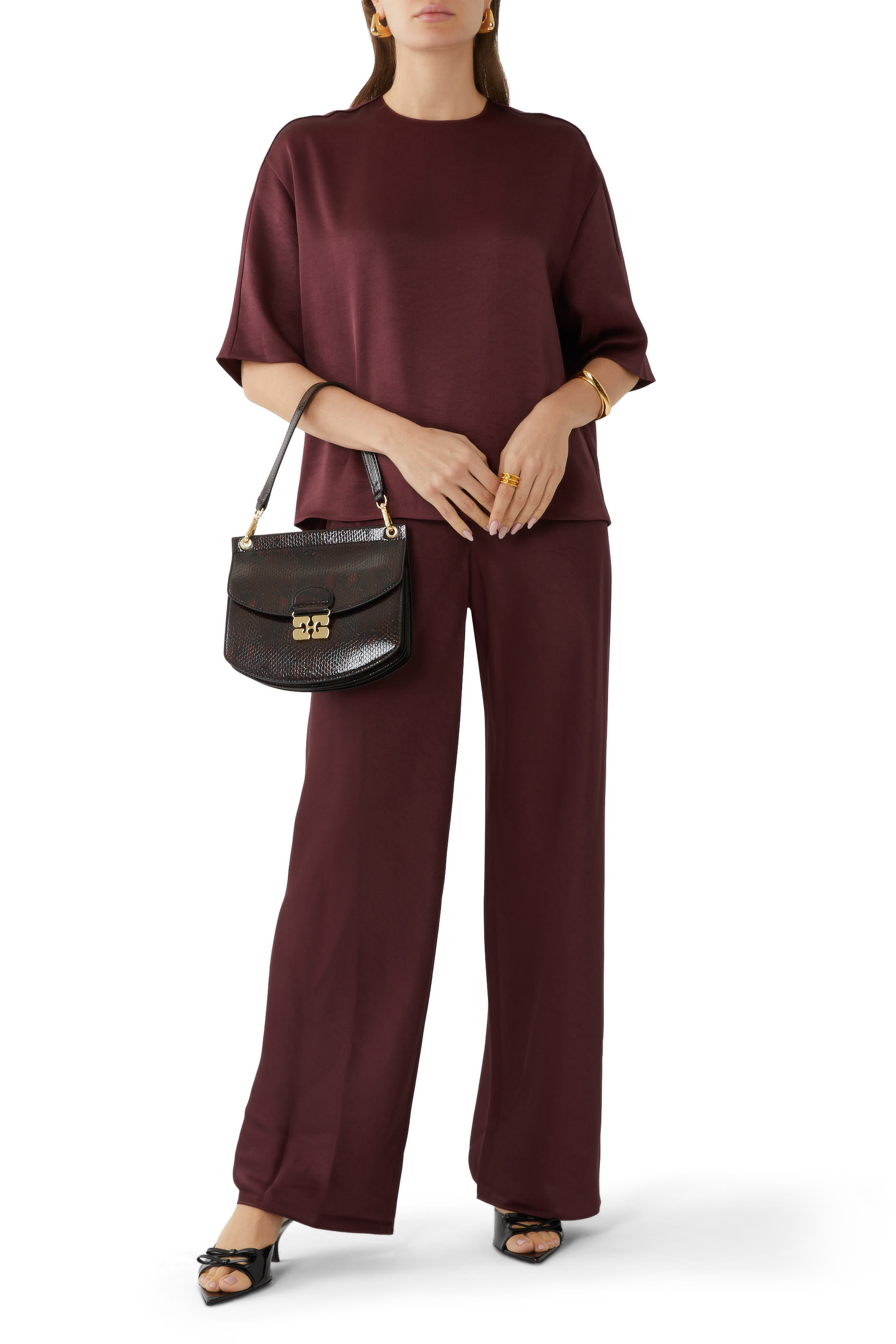 بلوزة ستان انسيابي