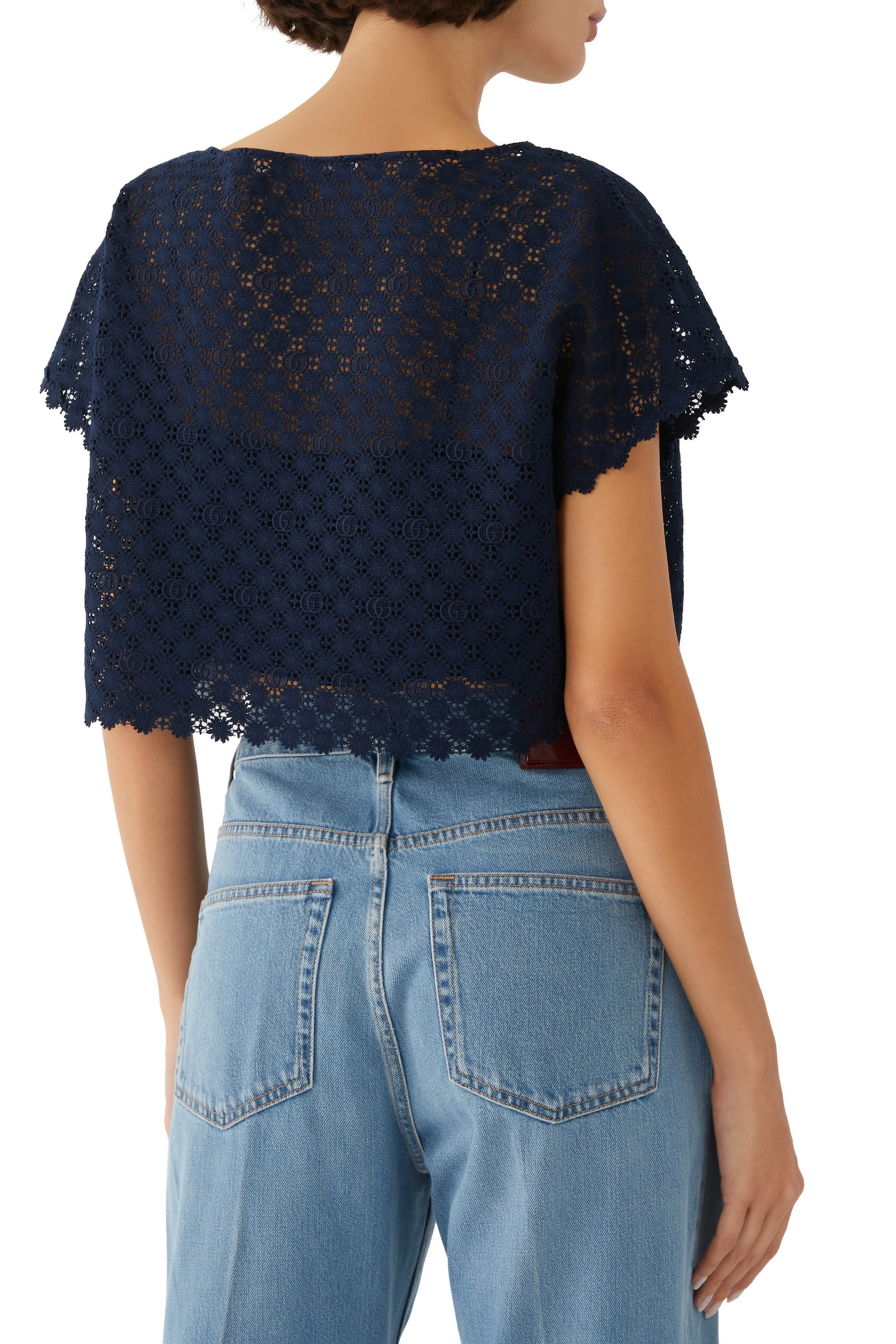 بلوزة دانتيل بحرفي شعار الماركة على شكل زهرة