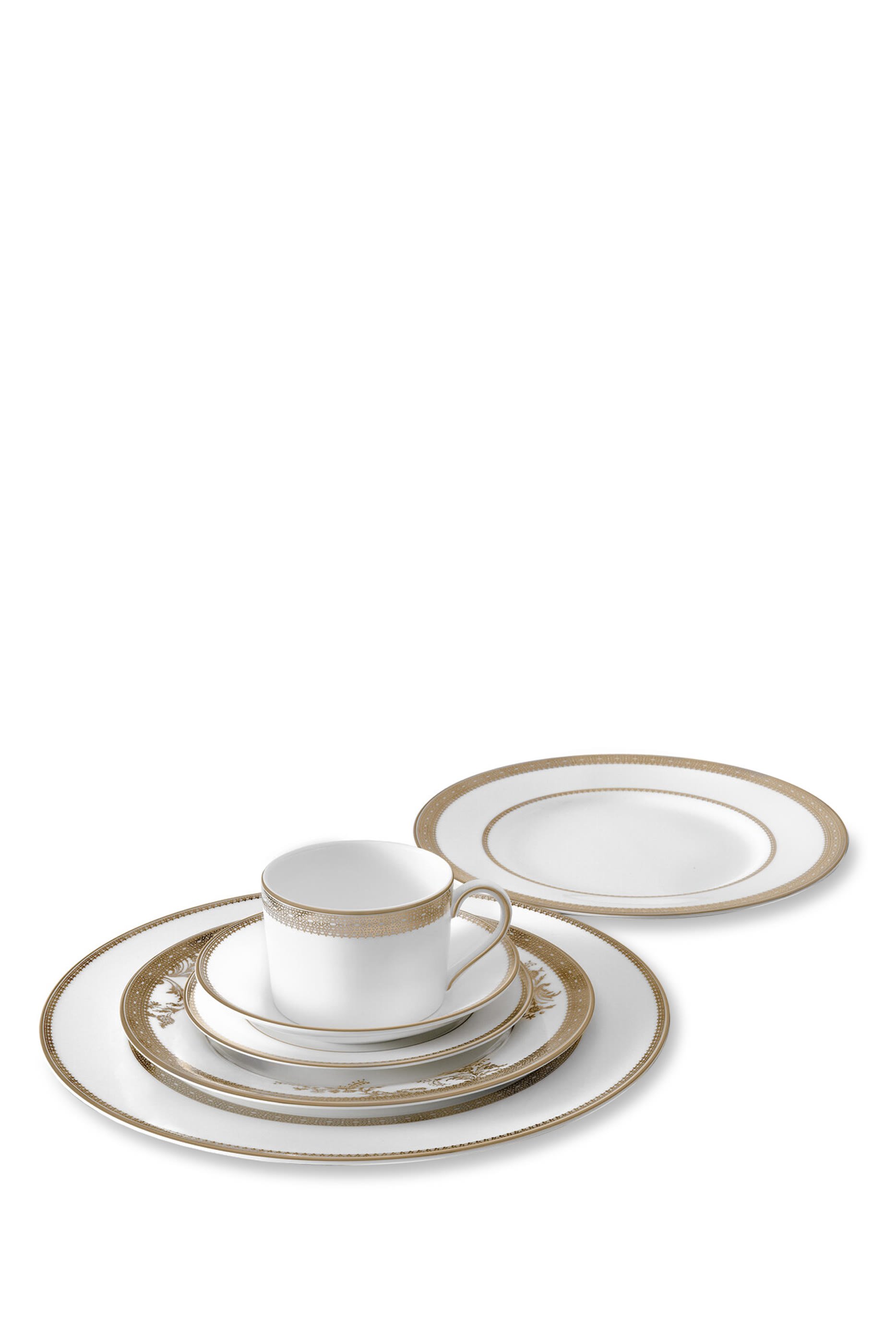 طبق عشاء فيرا وانغ ليس بلون ذهبي