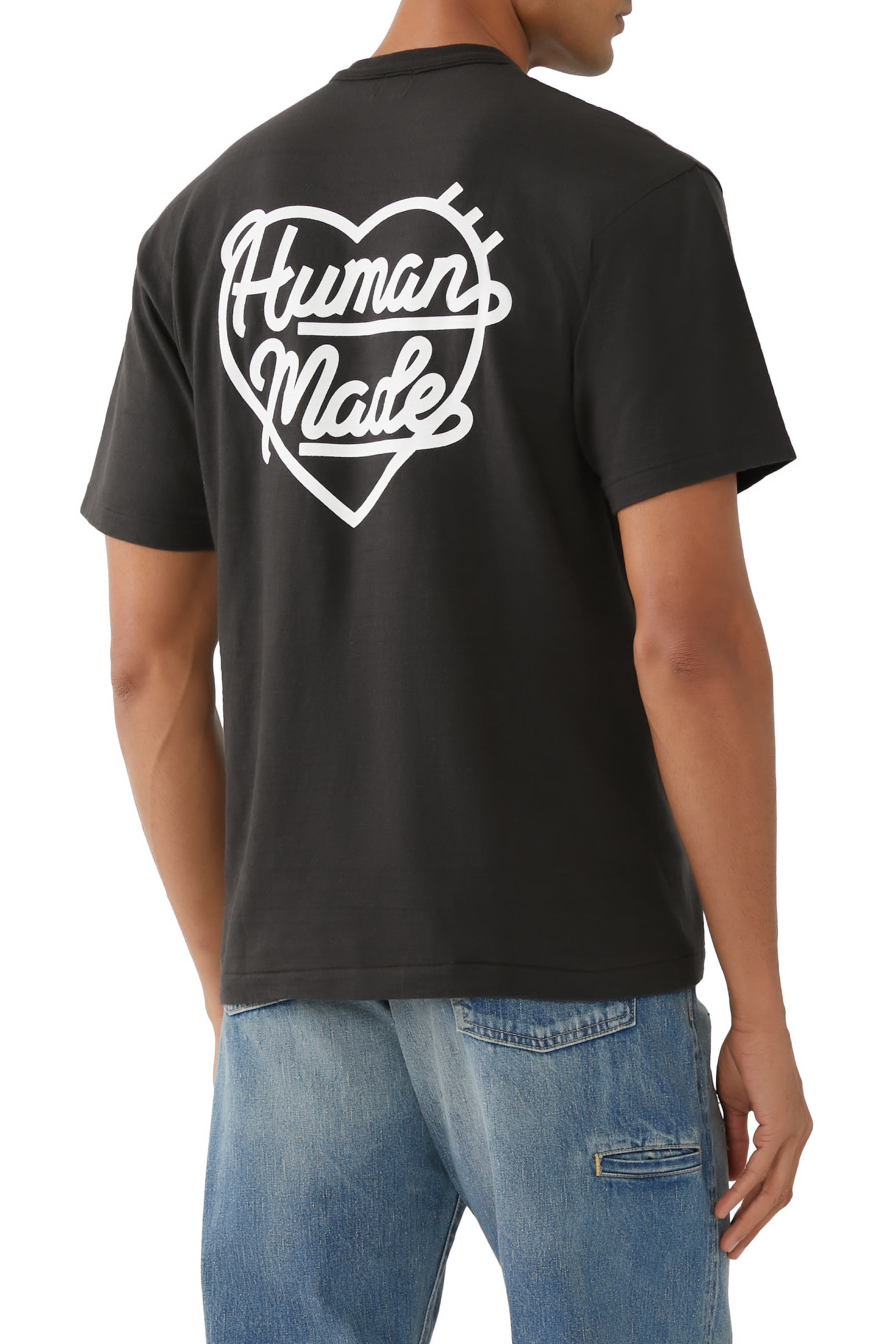 تيشيرت بجيب بنقشة قلب بشعار الماركة