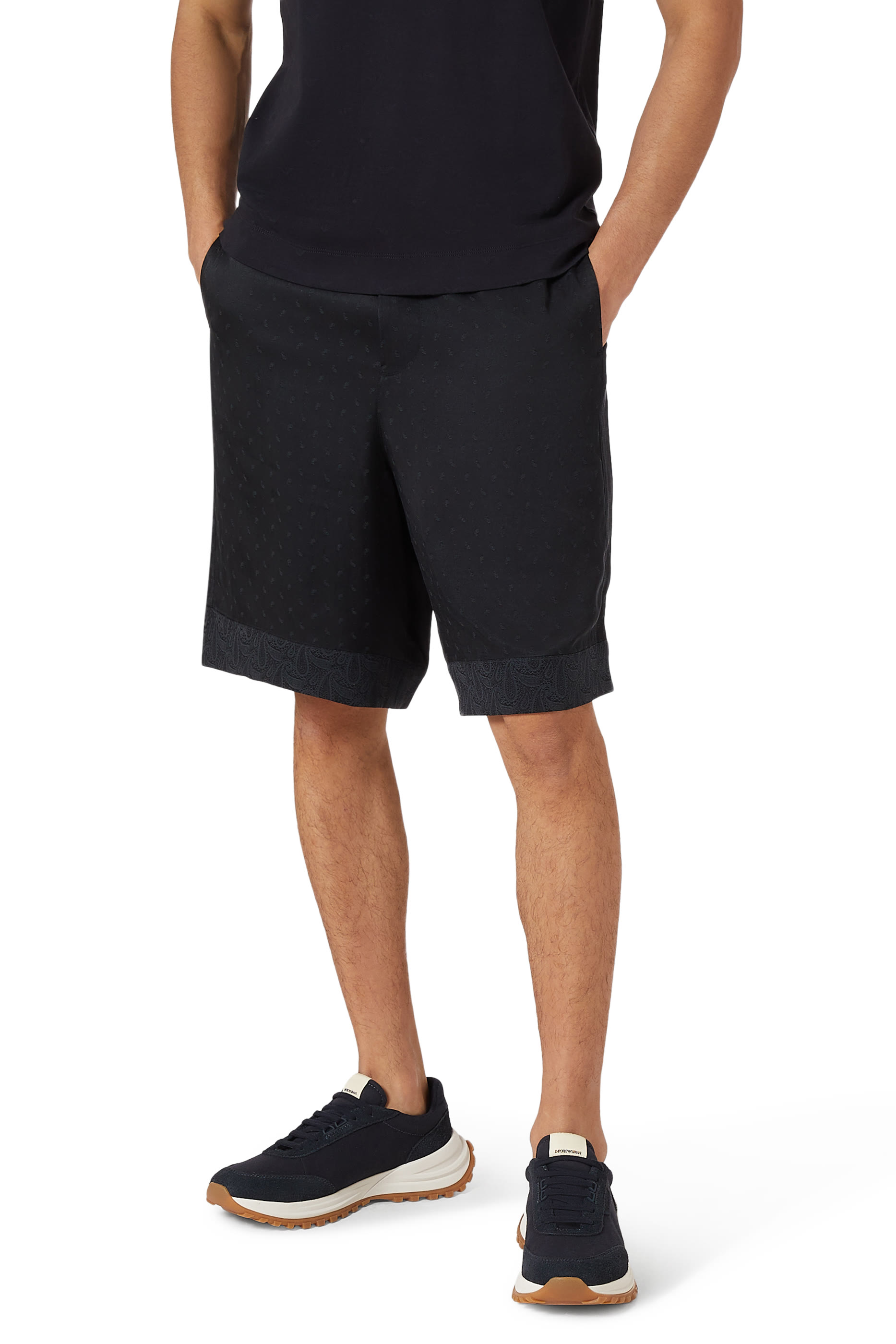 سنيكرز بشعار الماركة