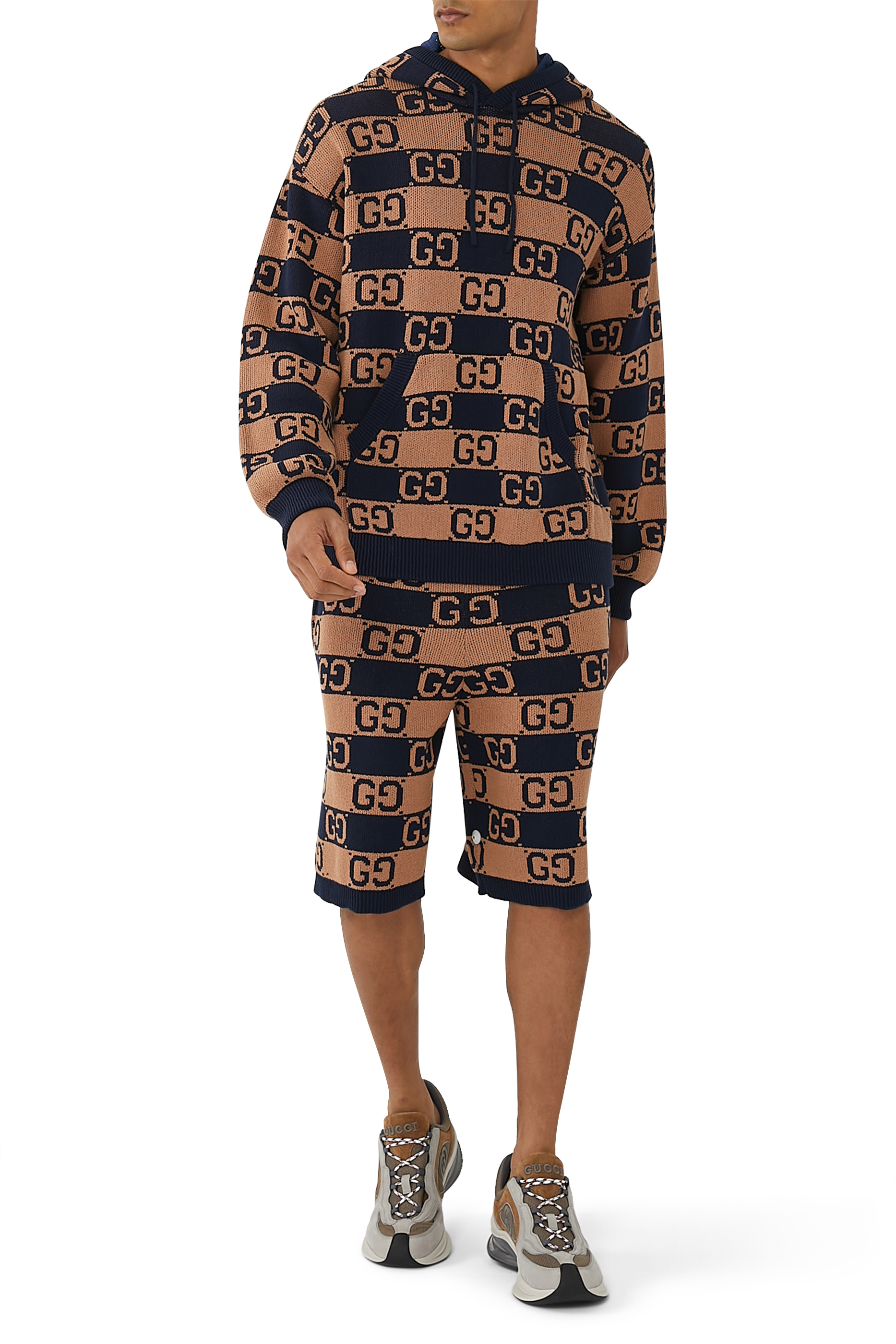 سويت شيرت بغطاء رأس بحرفي شعار الماركة