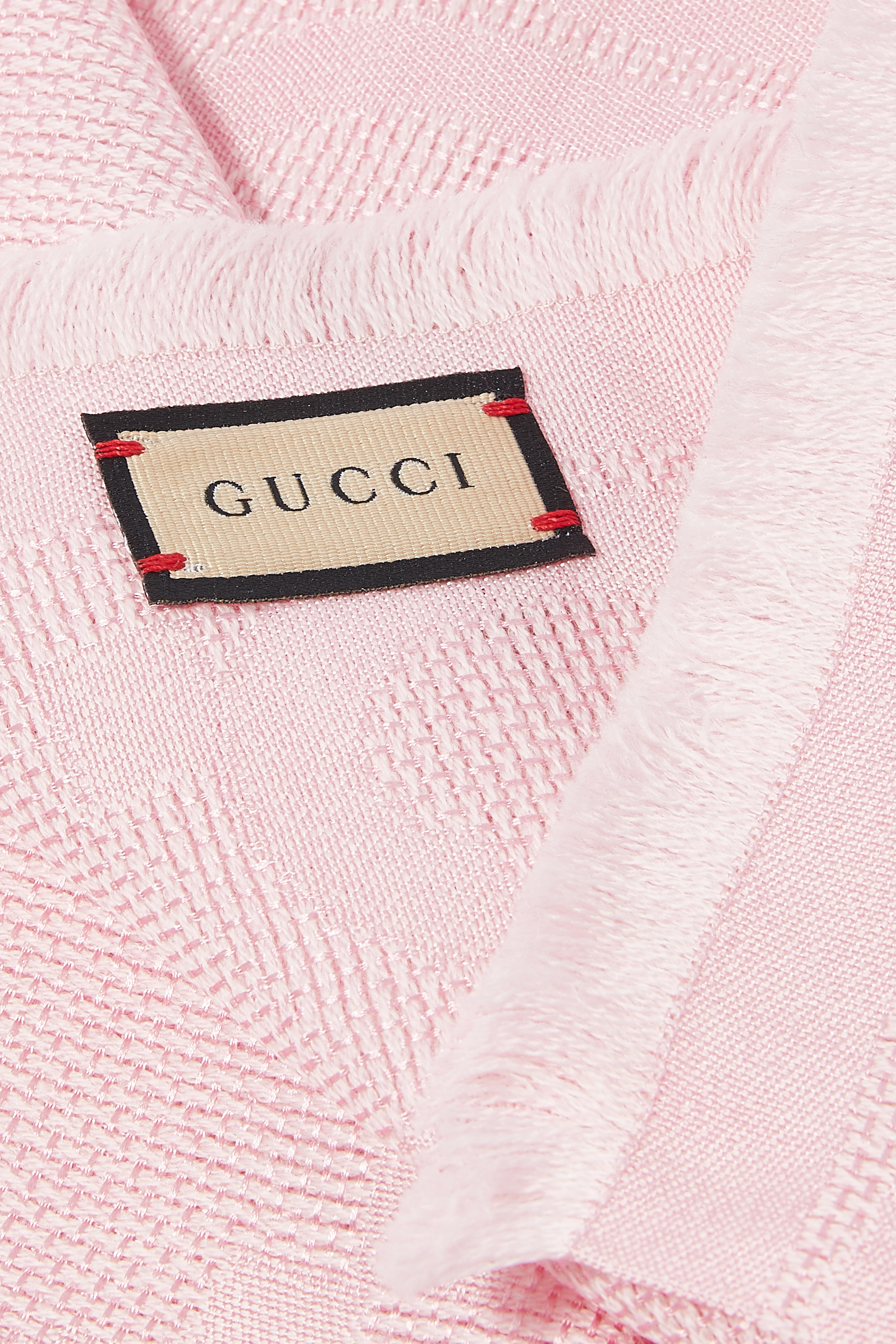 وشاح صوف وحرير بشعار GG جاكار