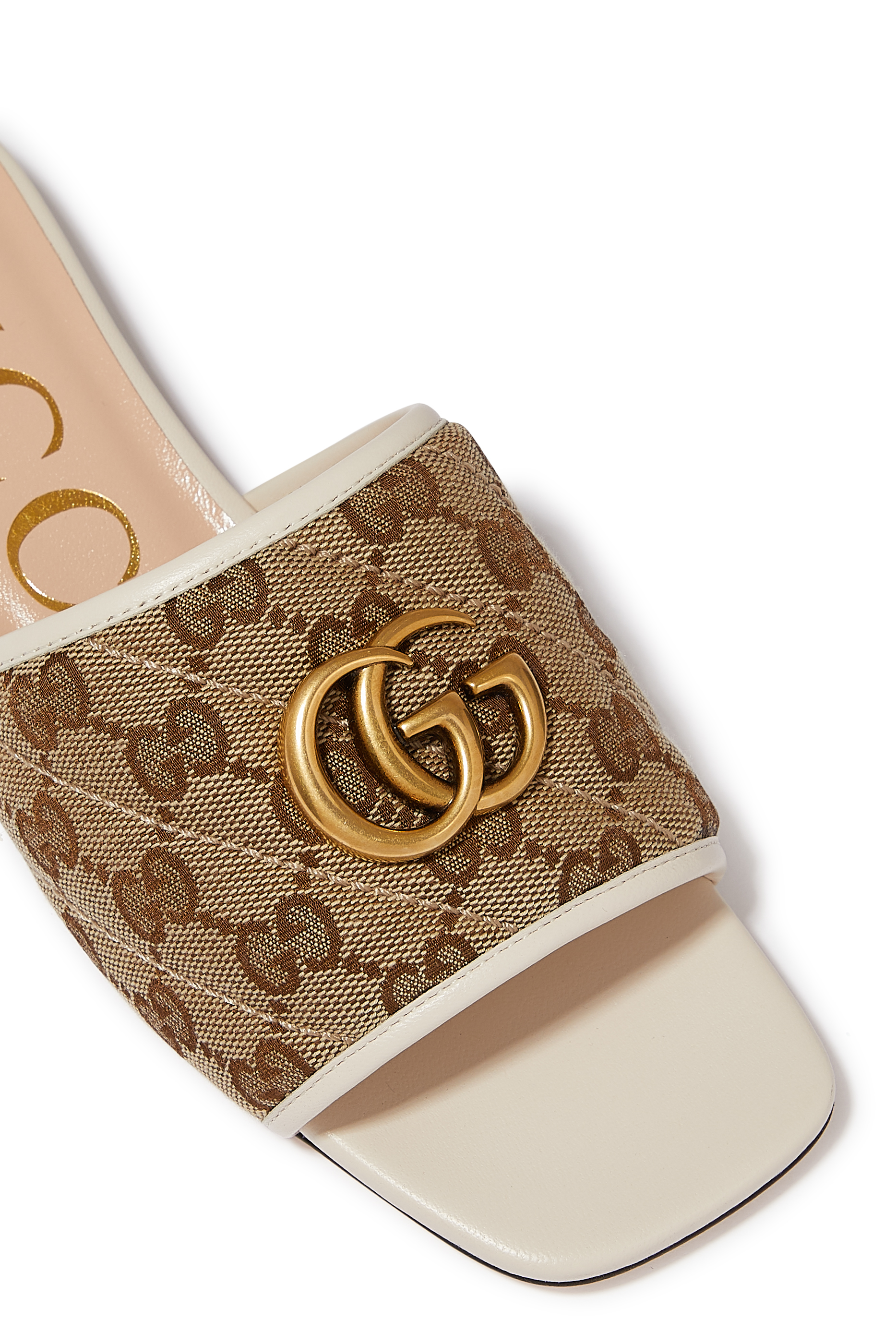 حذاء جولي مفتوح بشعار GG