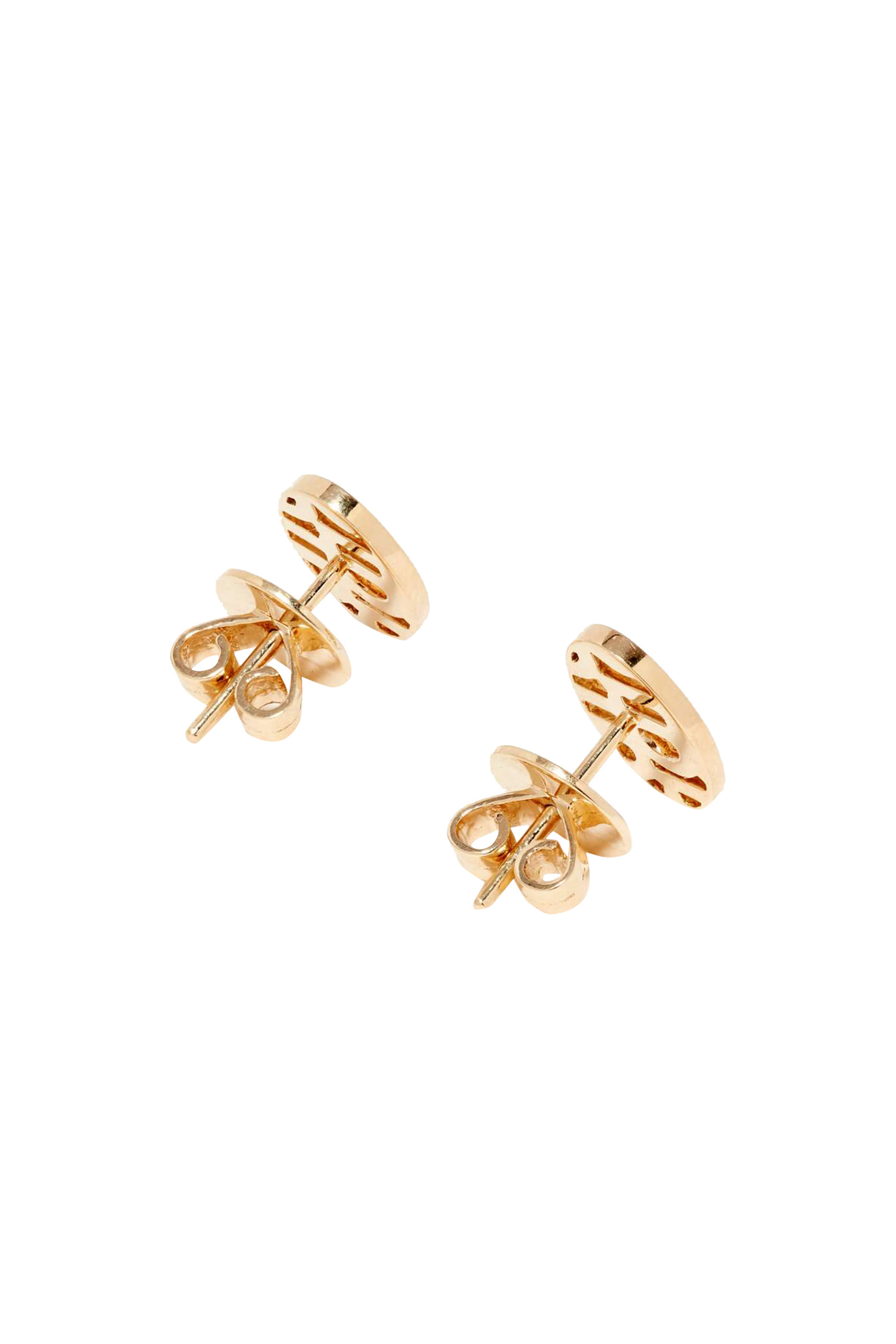 أقراط بيضاوية الشكل بحرف"م"مطلية بمينا