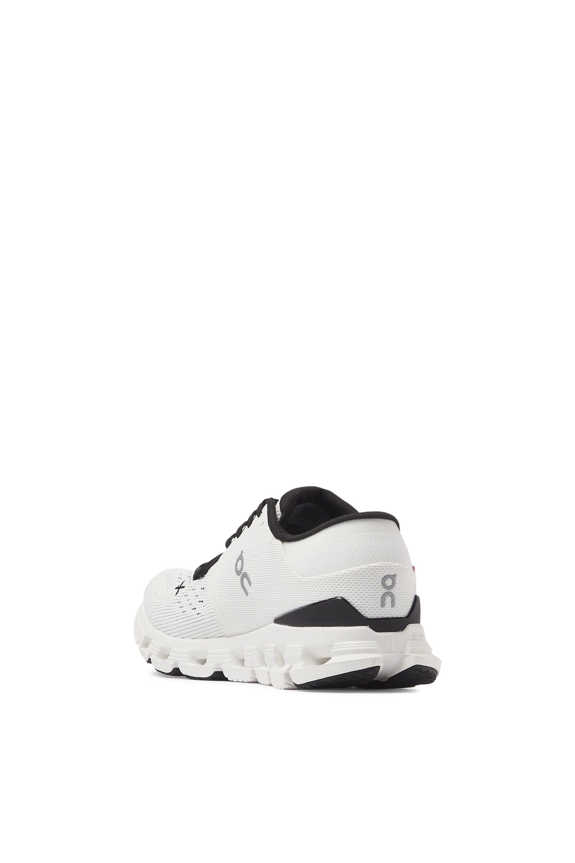 سنيكرز كلاود اكس 4 للجري