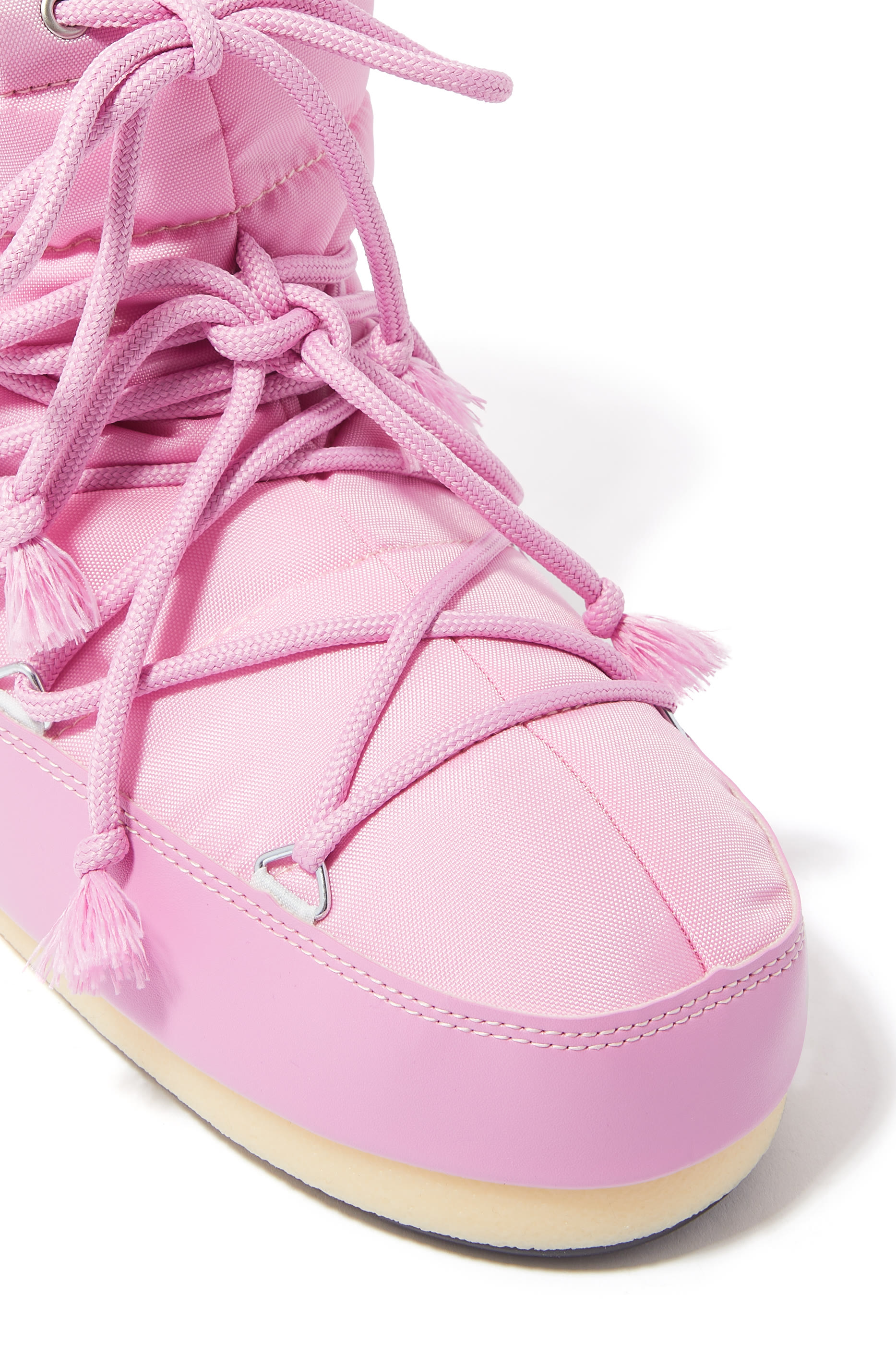 بوت ايكونيك لو نايلون