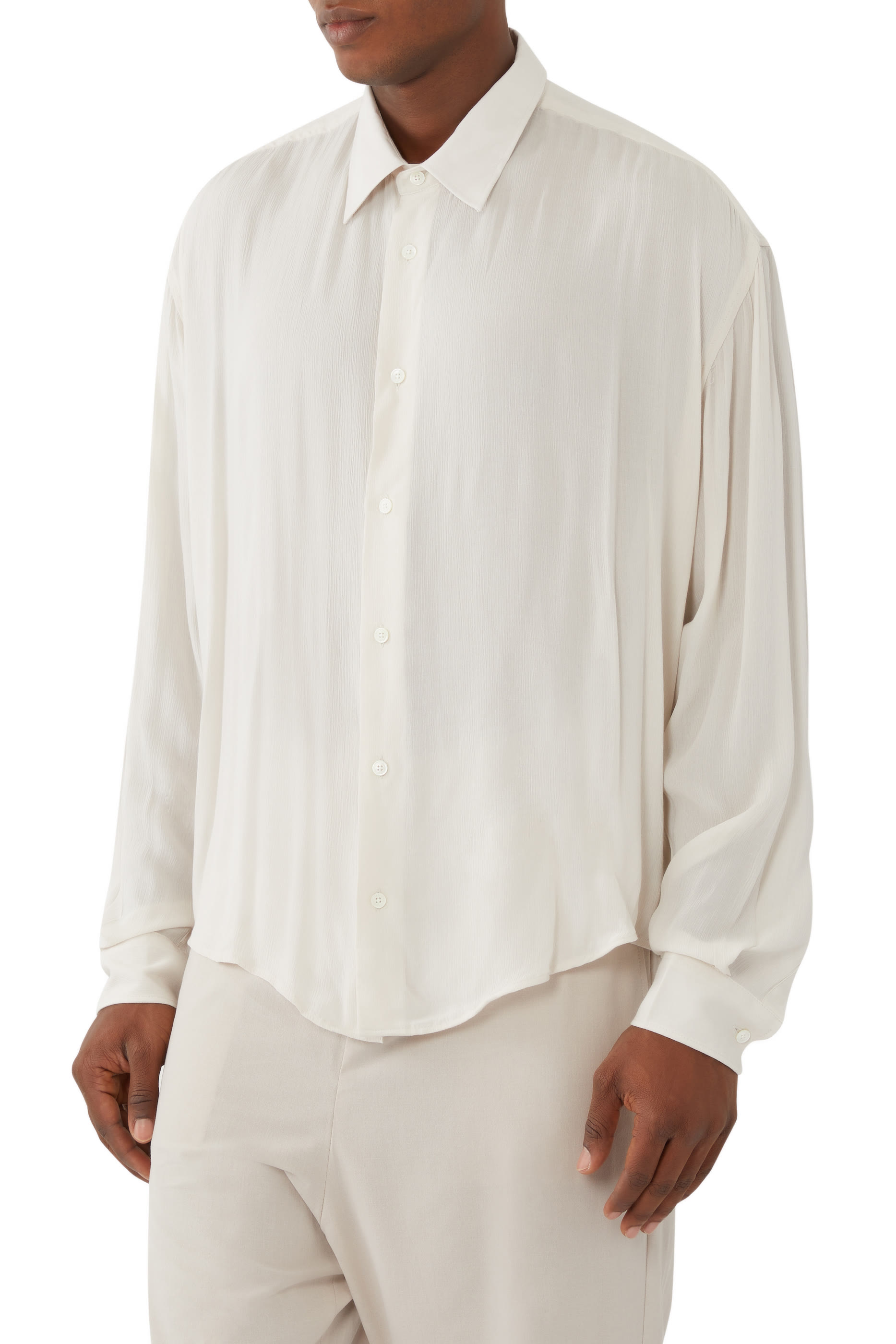 قميص بقصة مربعة