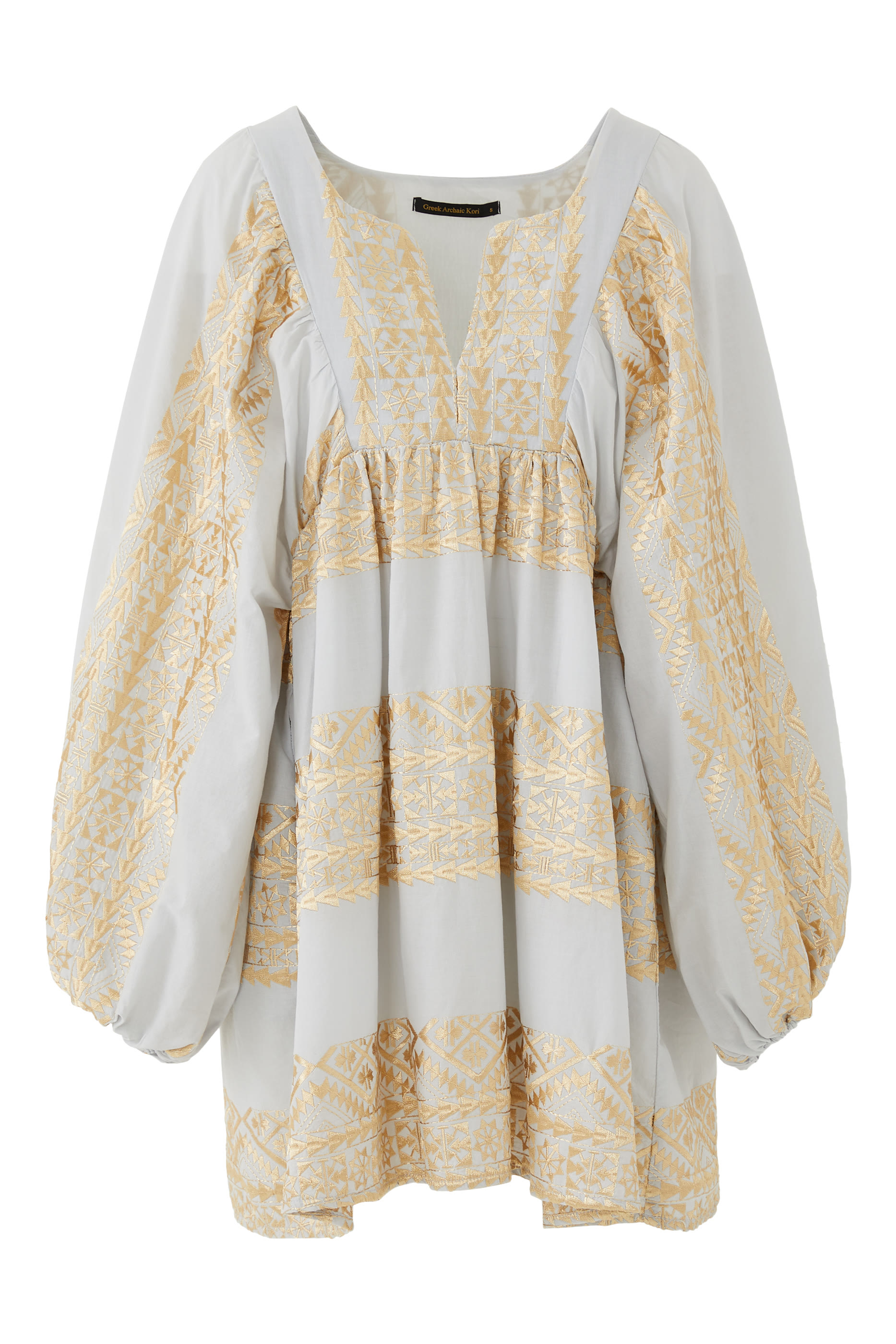 فستان قصير مطرز بالريش