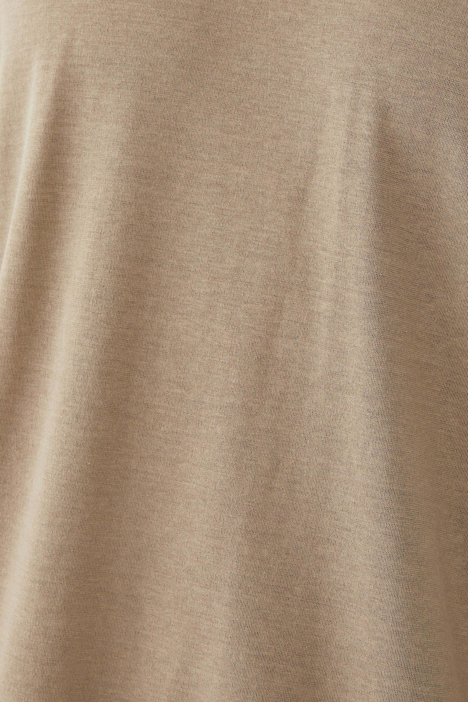 تيشيرت بقصة ضيقة ايس كوتن