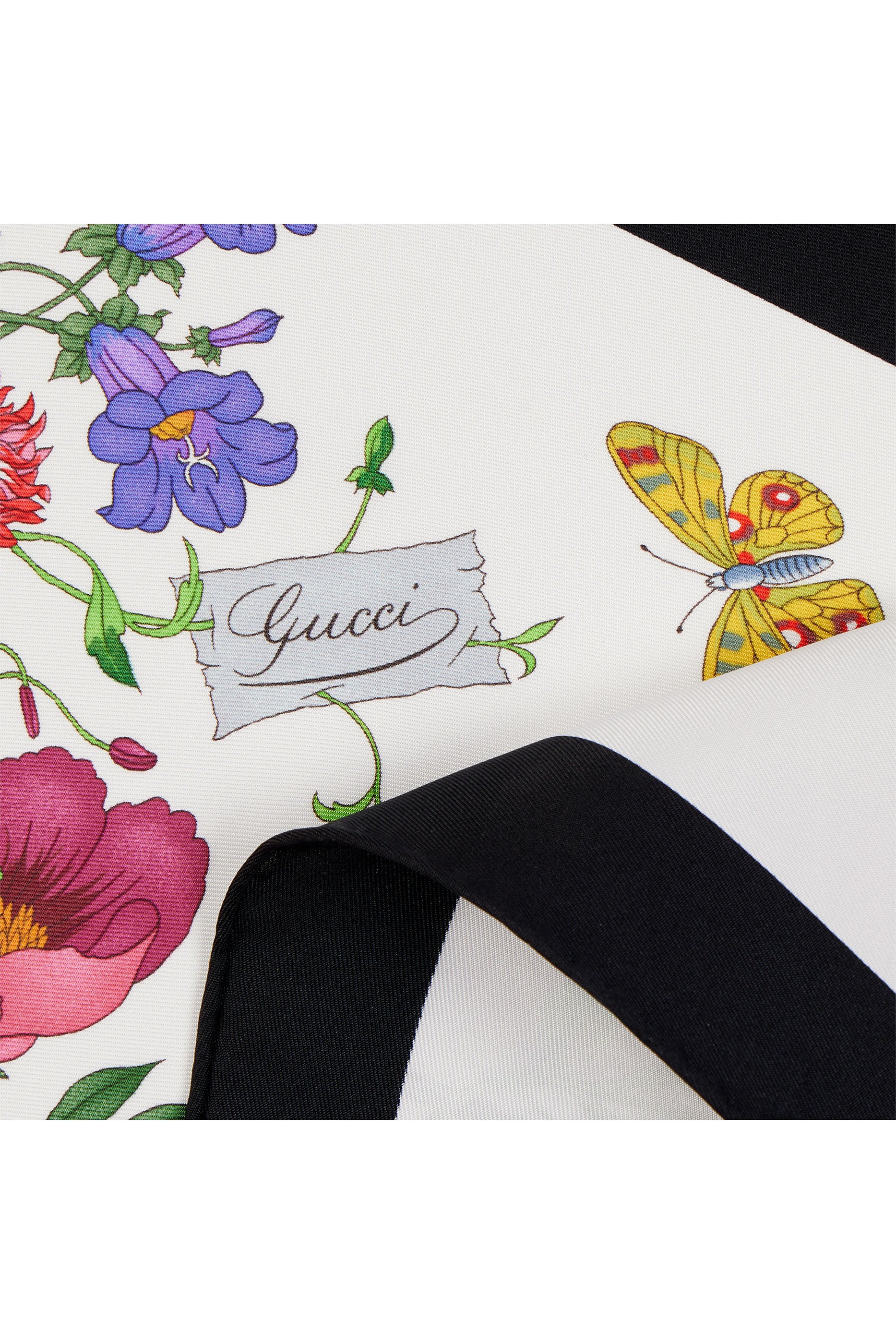 وشاح بتصميم معين مزين بطبعات حرير تويل