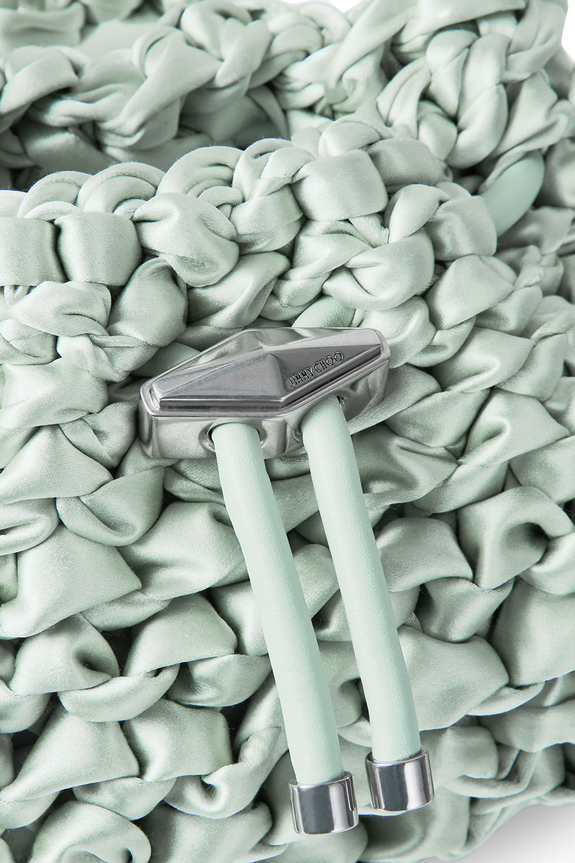 حقيبة مجدولة صغيرة برباط تضييق