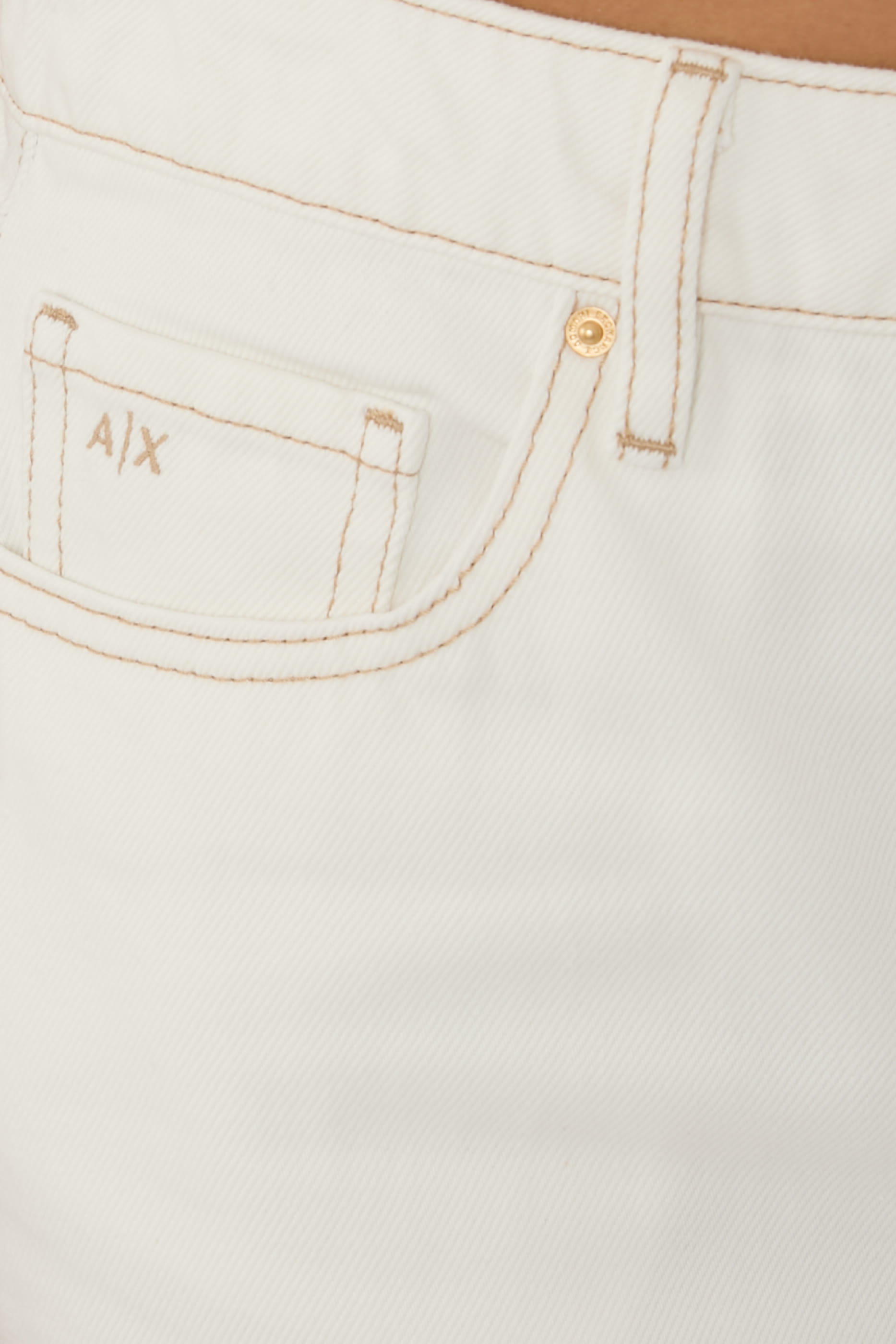 بنطال جينز أوبتيك وايت بقصة مريحة