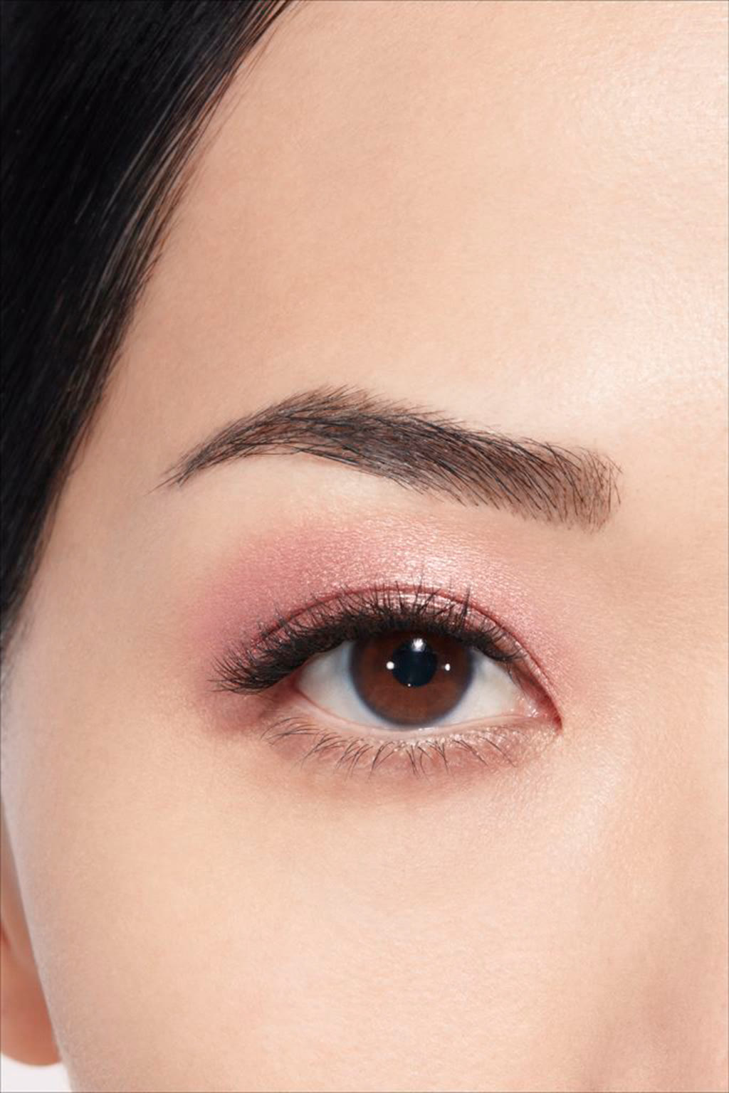 مستحضر سائل لتظيل الجفون طويل الثبات OMBRE PREMI&Egrave;RE LAQUE