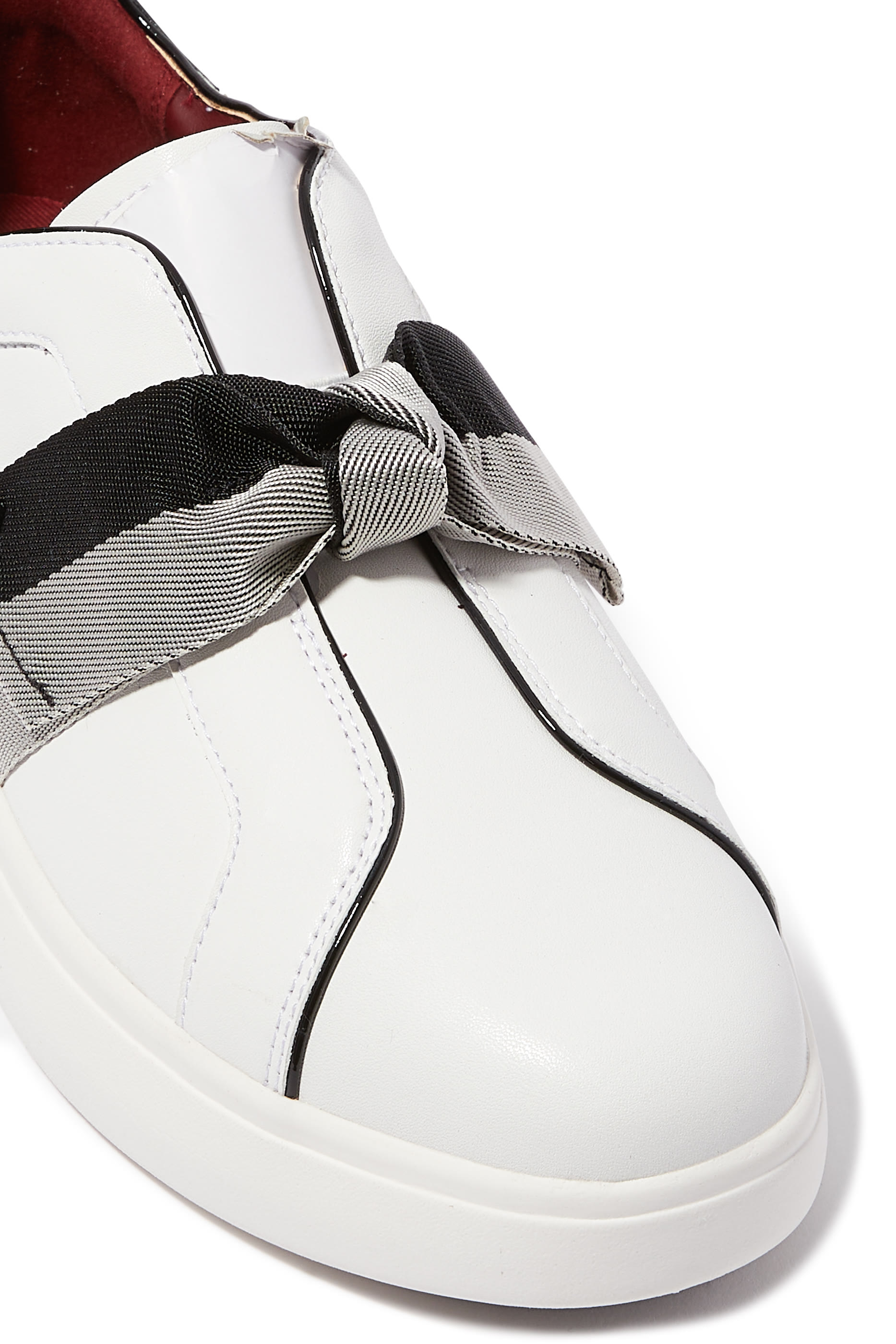 سنيكرز ليكسي