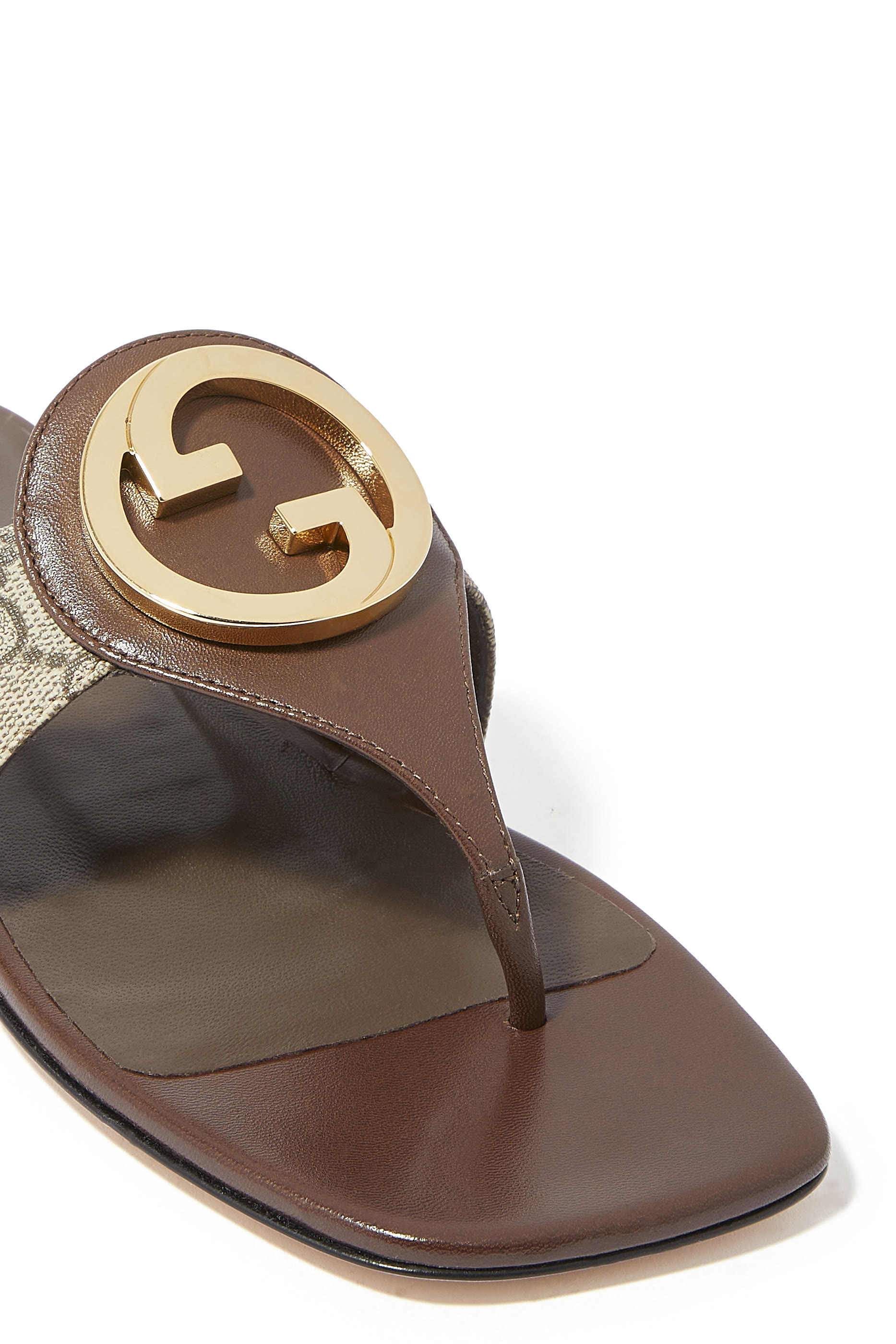 صندل بلوندي قماش قنب سوبريم بنقشة حرفي شعار الماركة