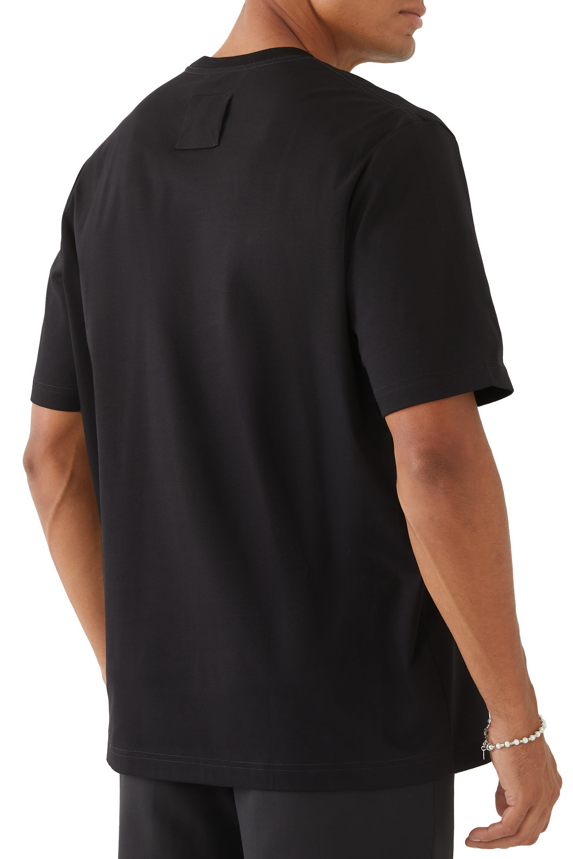 تيشيرت أركايفز بنقشة