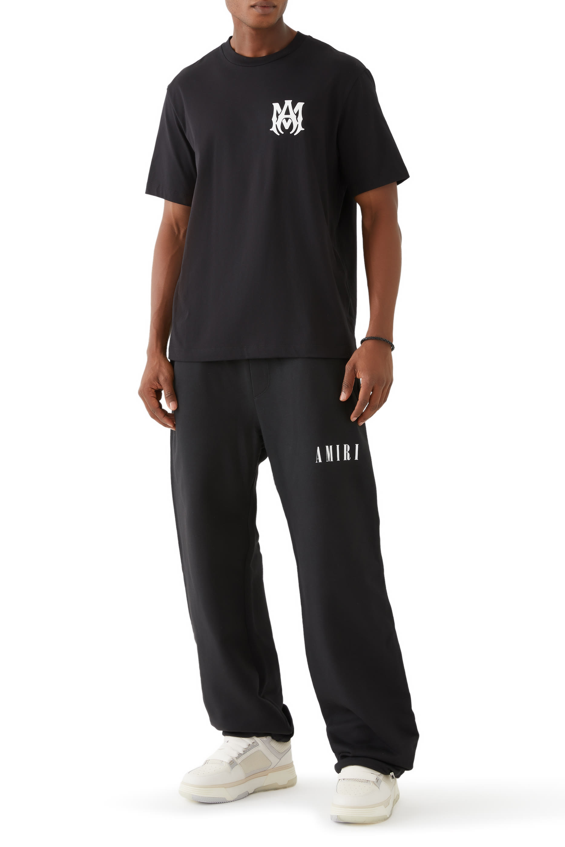 بنطال رياضي بشعار الماركة