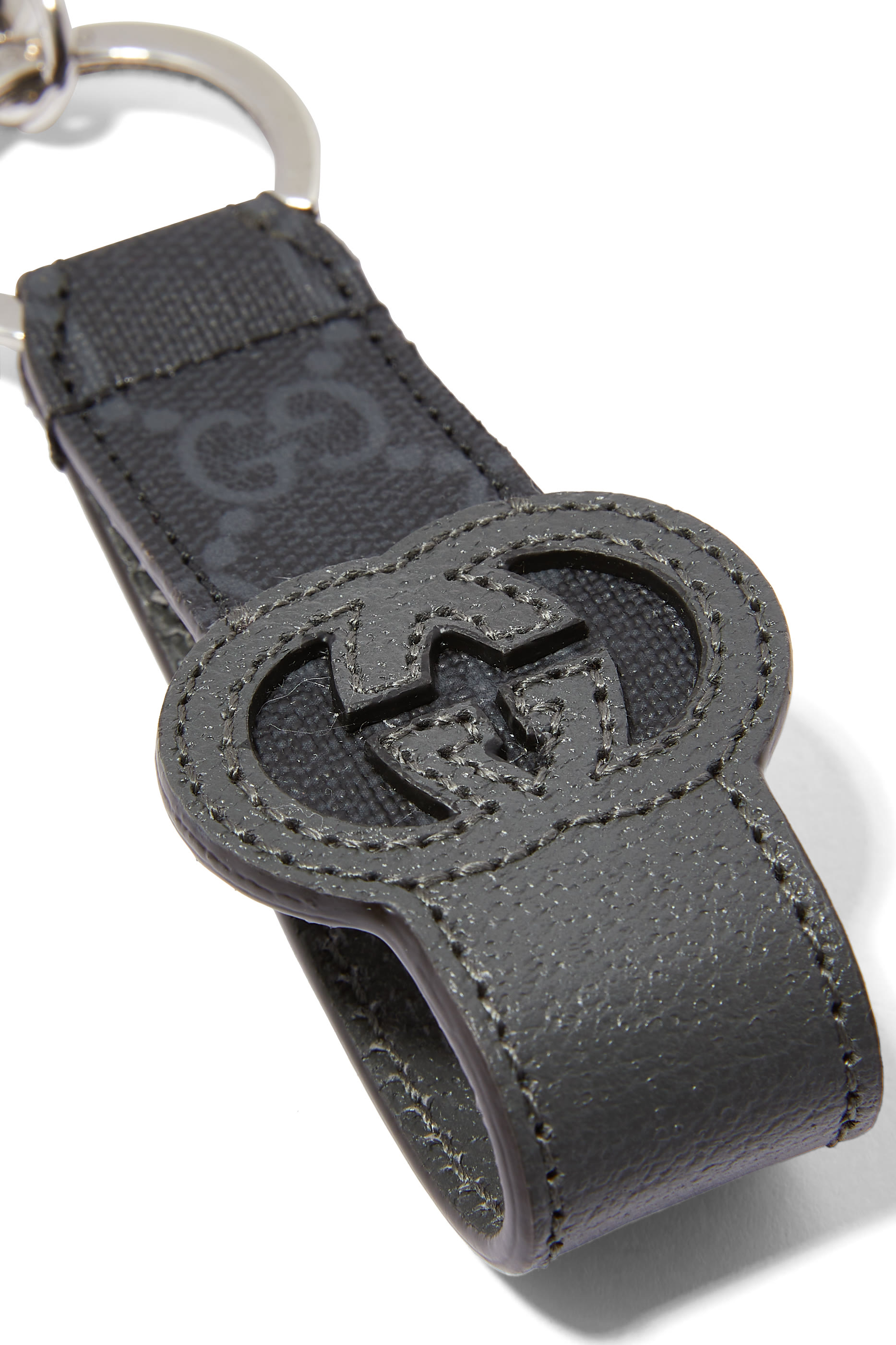 سلسلة مفاتيح بحروف شعار الماركة بتصميم متداخل مفتوح