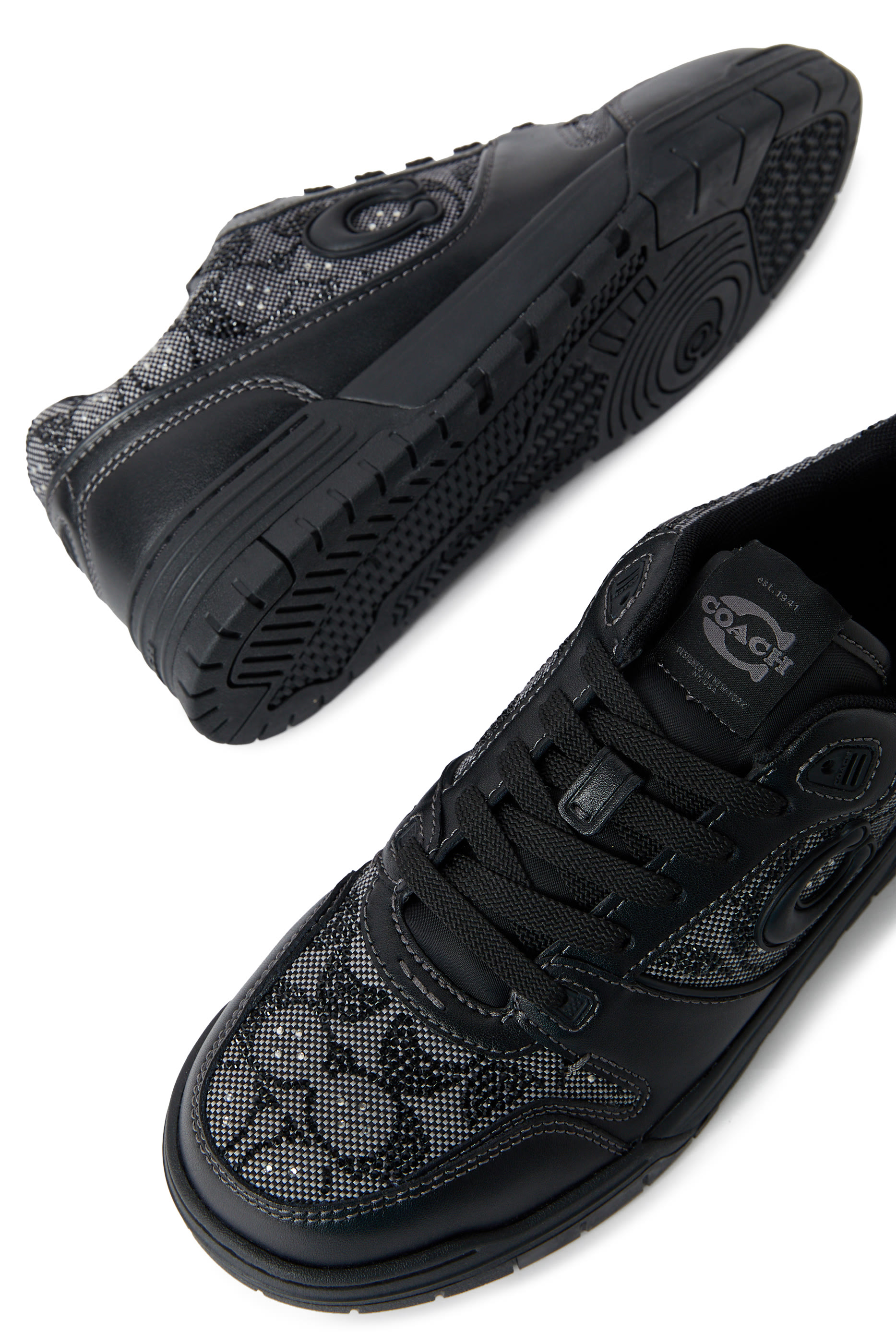 سنيكرز سوهو جاكار بشعار الماركة وكريستال