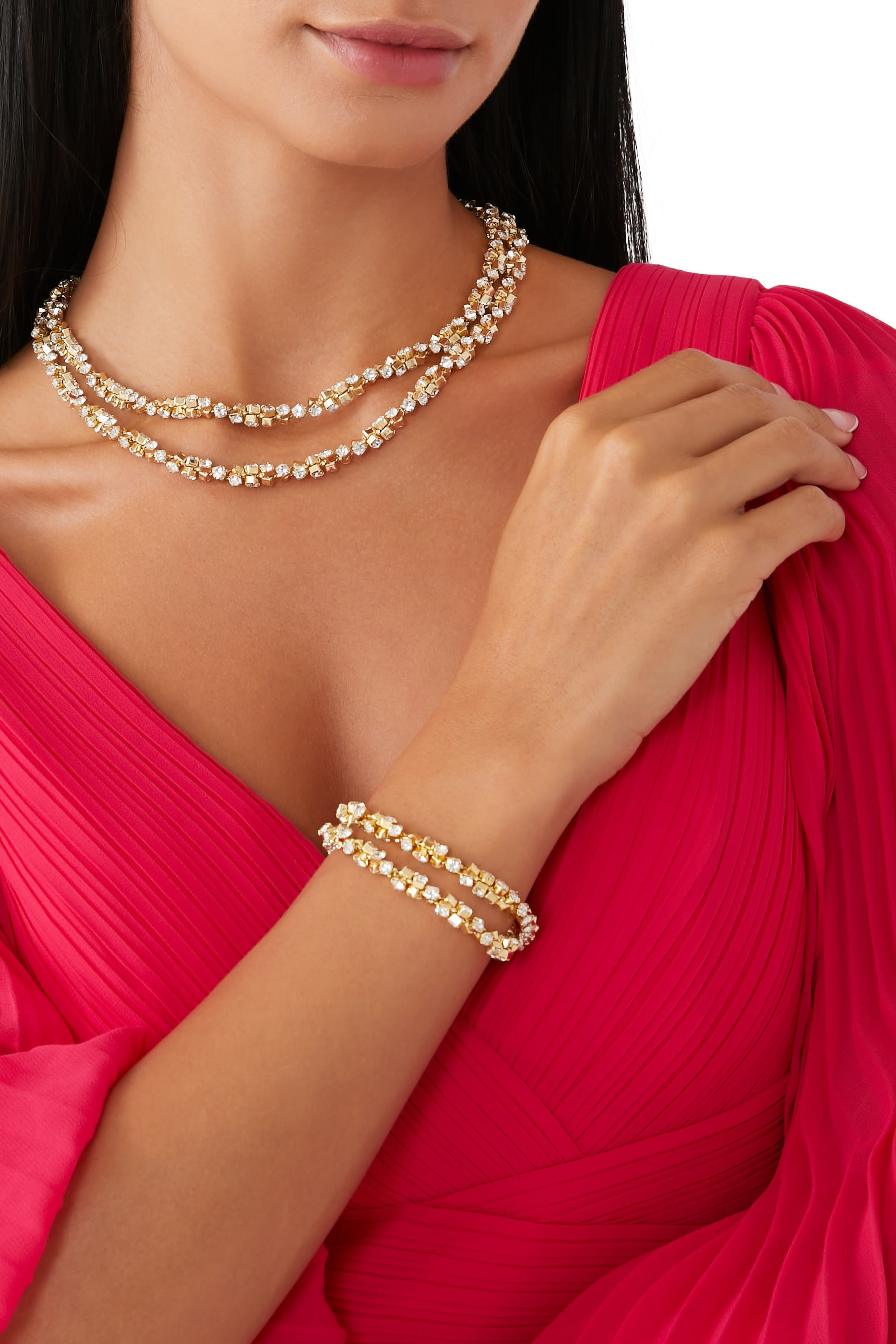 سوار بسلاسل مرصعة بالكريستال