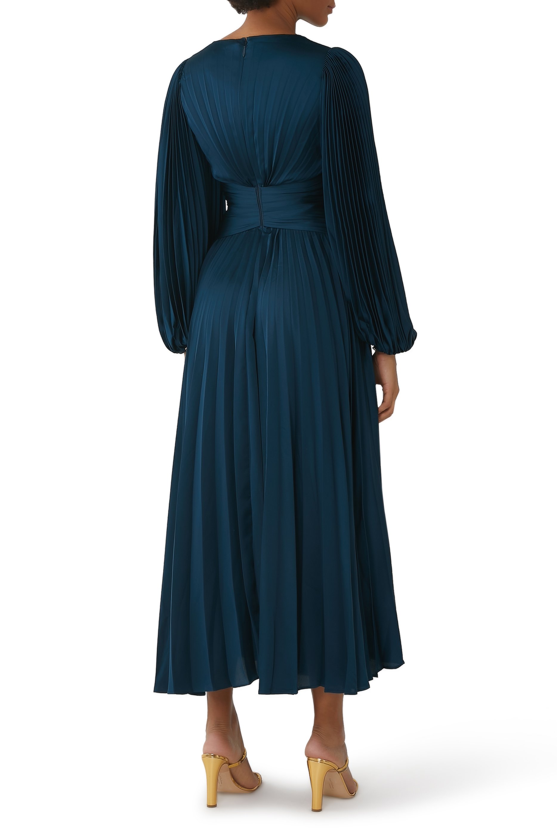 فستان كاراتا متوسط الطول