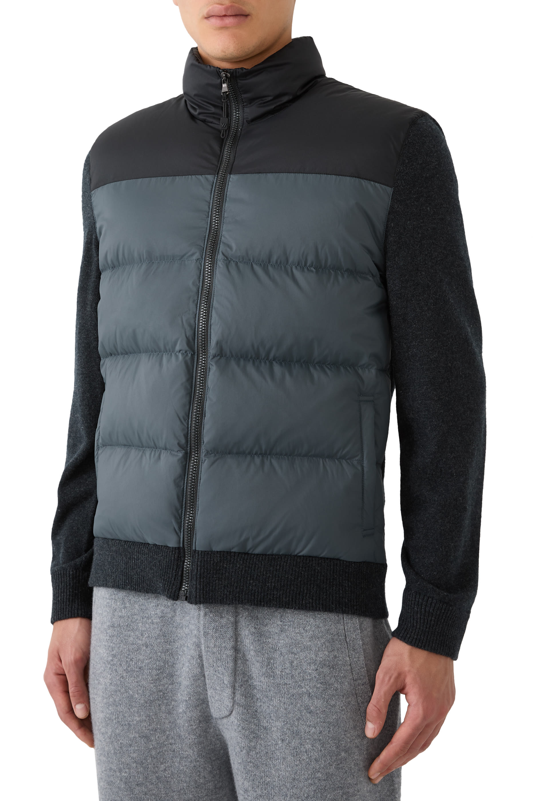 كنزة بسحاب أمامي ولونين وتصميم مبطن بالزغب