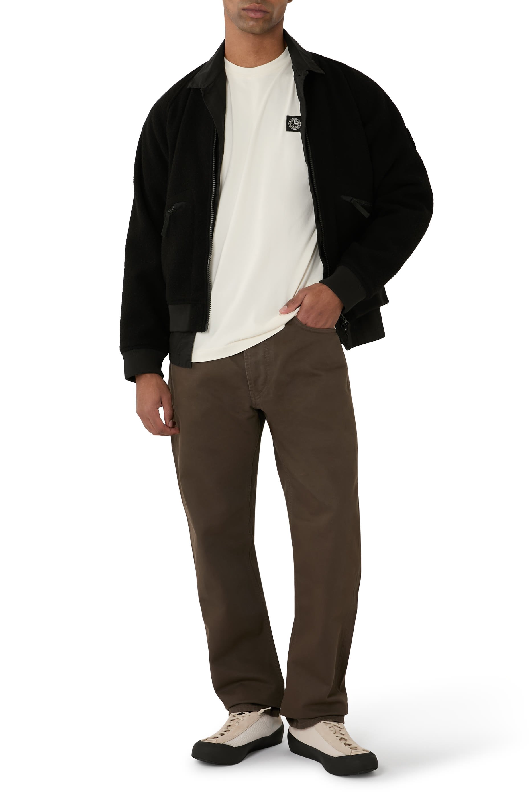 تيشيرت بأكمام قصيرة