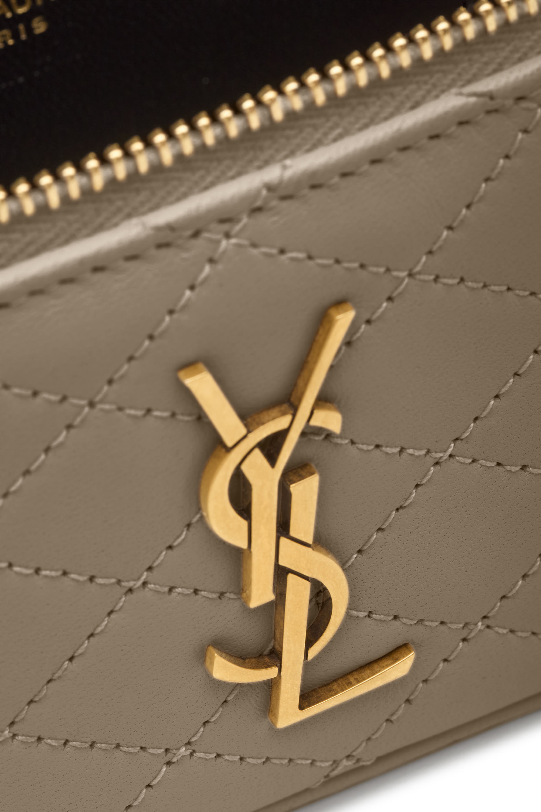 حقيبة مستحضرات تجميل غابي جلد خروف