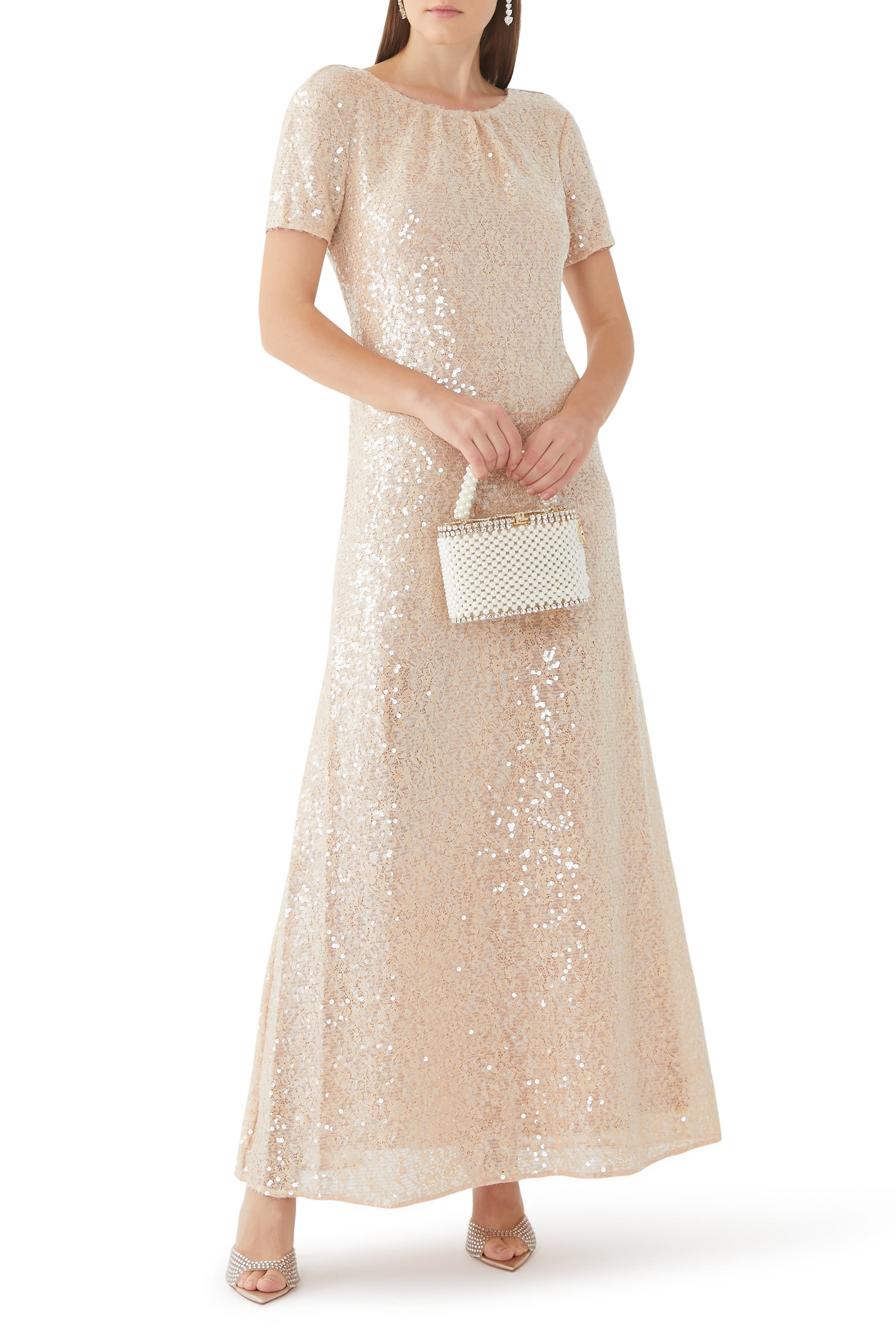 فستان صافي مطرز بترتر