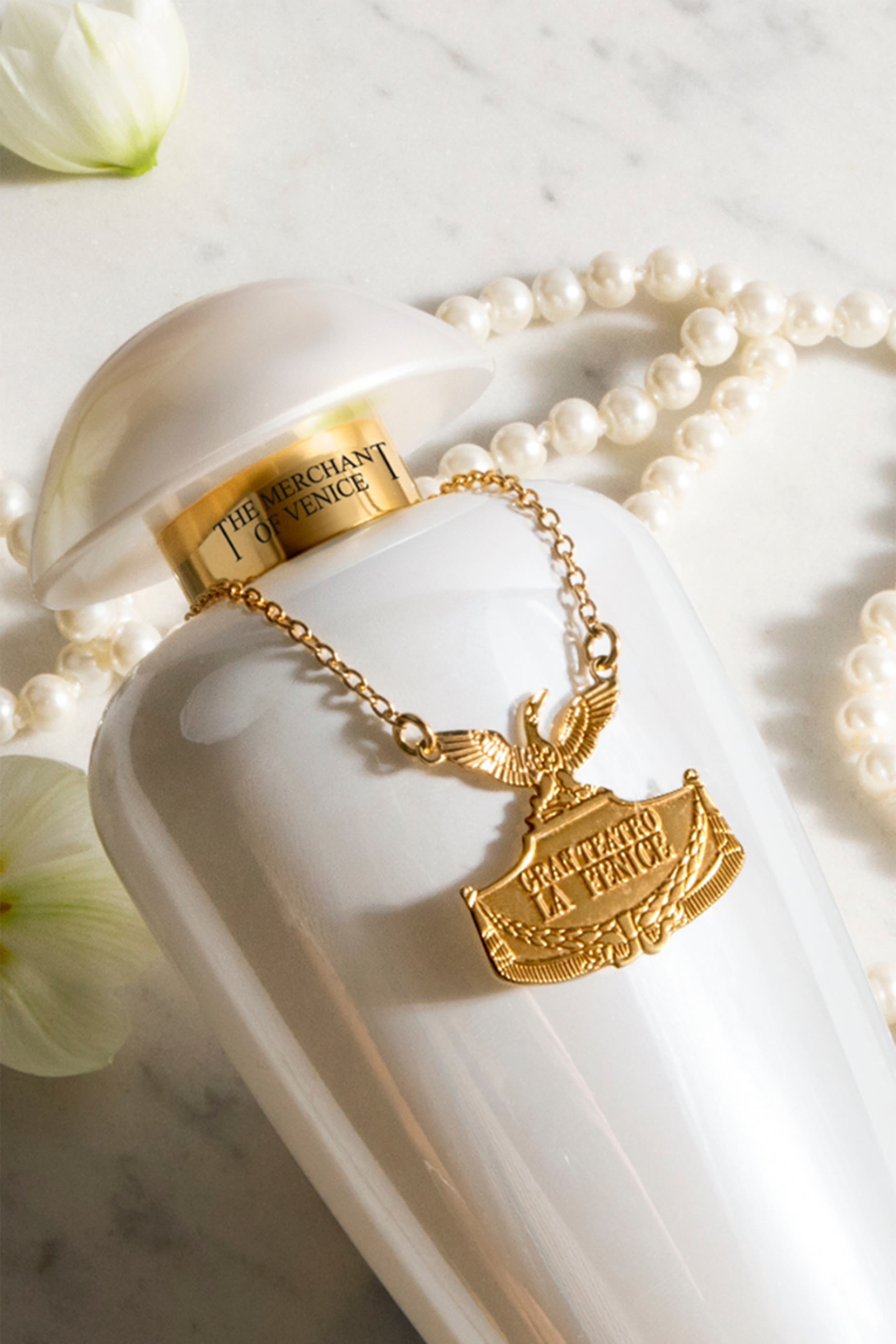 او دو بارفان مركز ماي بيرلز