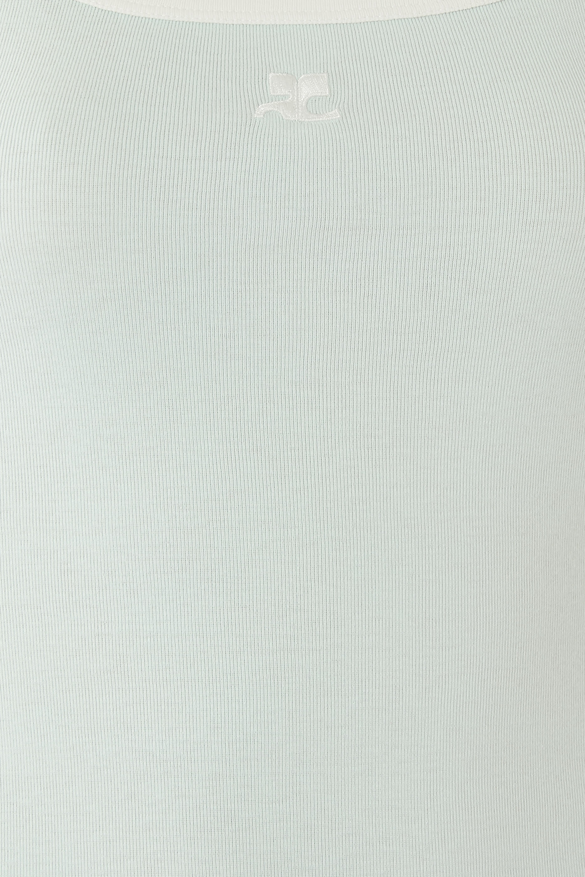 فستان قصير بتصميم متباين