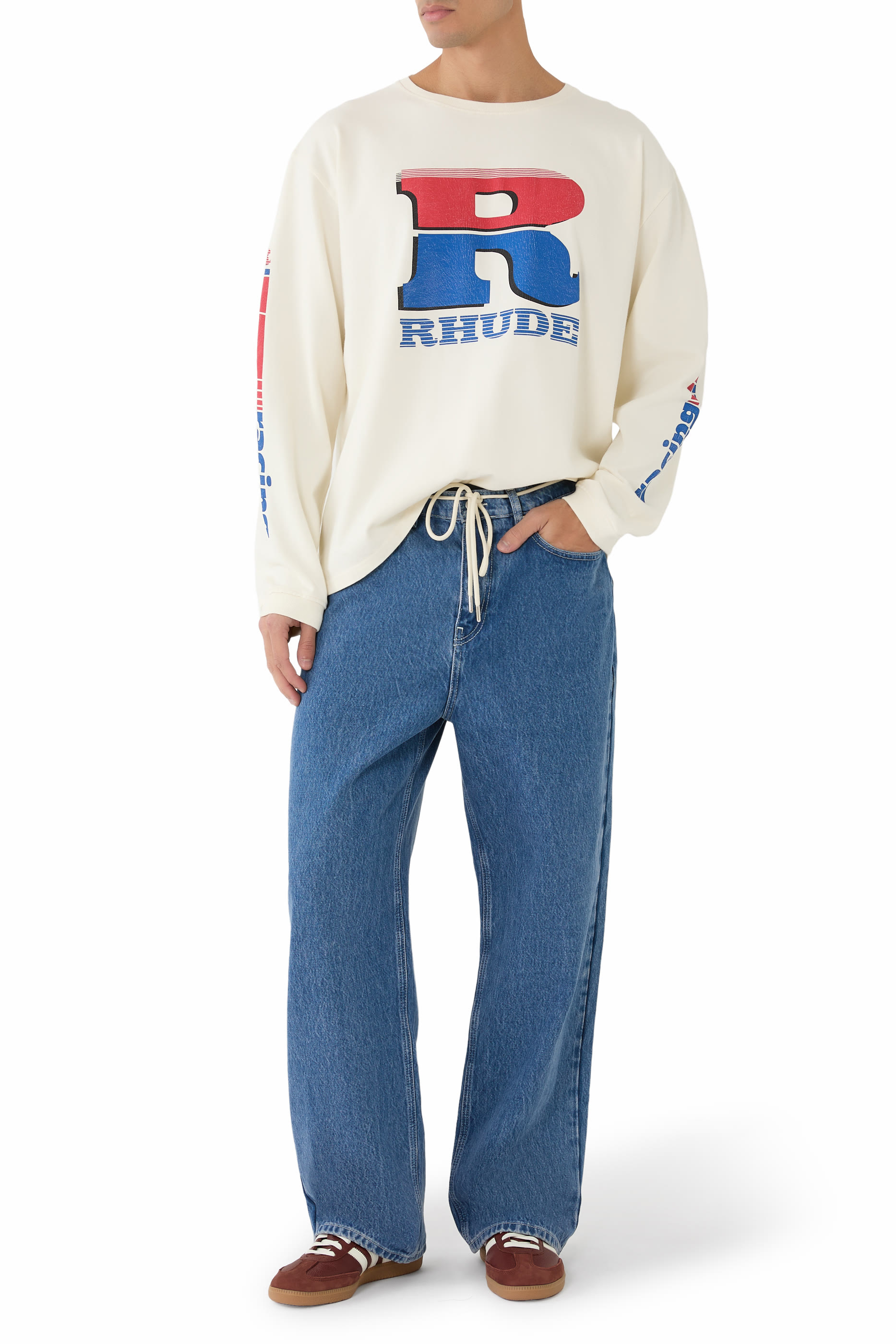 تيشيرت بترول بشعار الماركة بتصميم مقسم