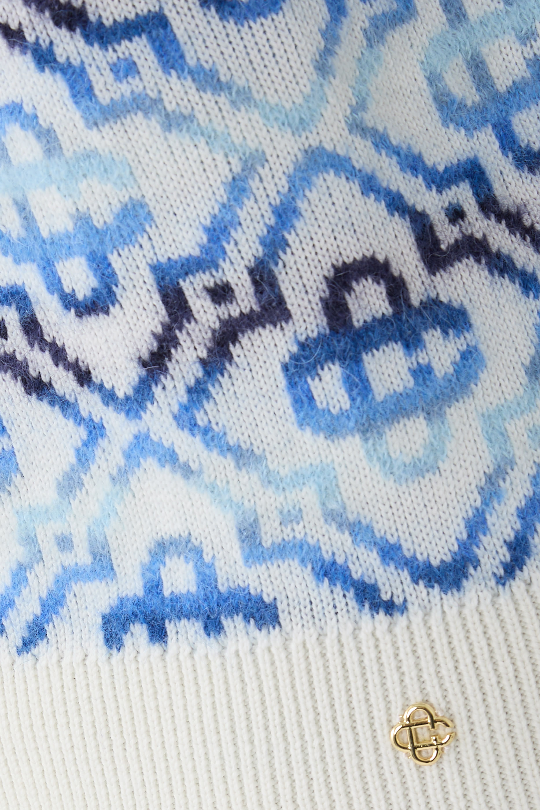 كنزة سبيس داي بياقة ضيقة وطبعة حروف شعار الماركة 