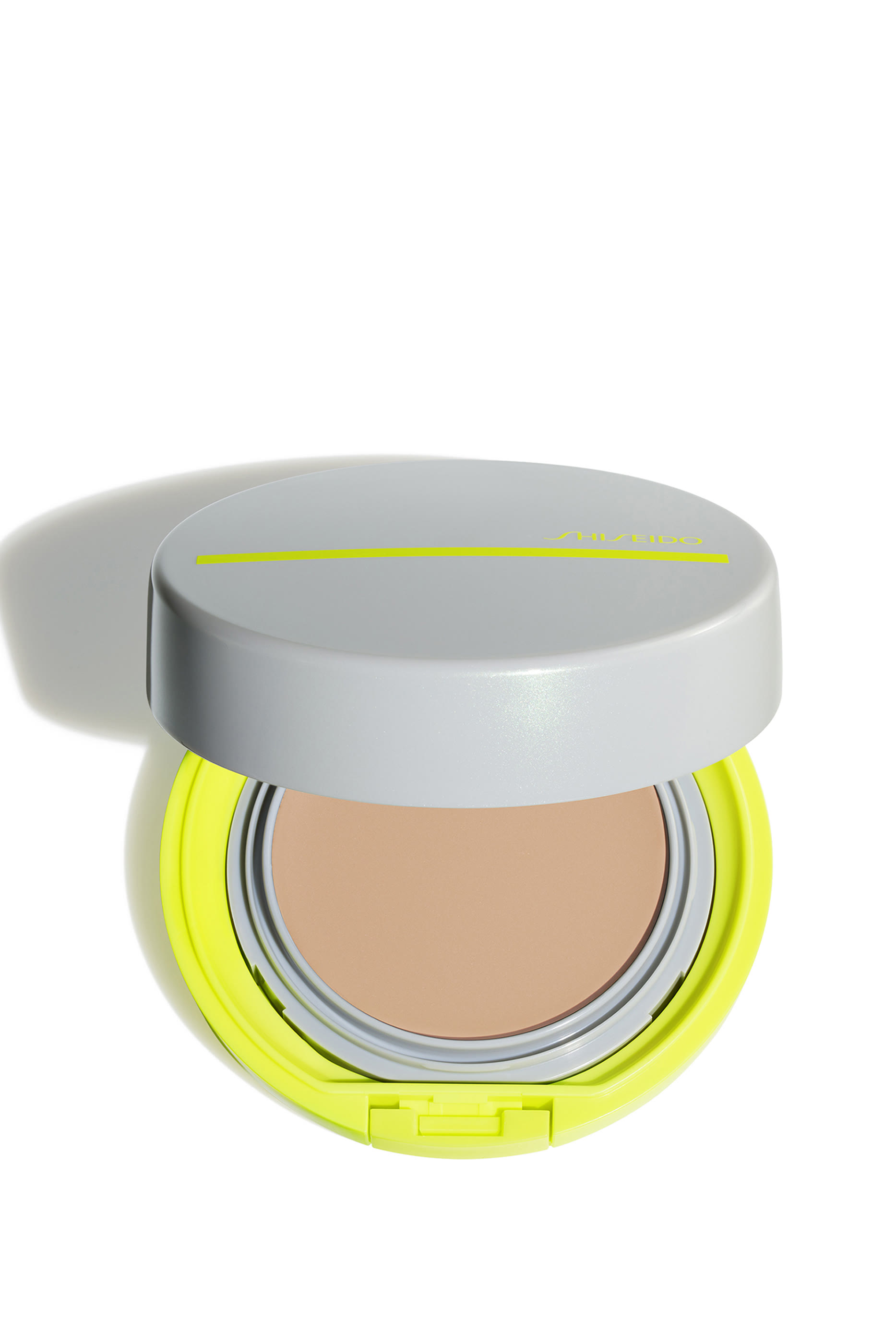 كريم أساس سبورتس هيدرو بي بي المضغوط مع +SPF 50