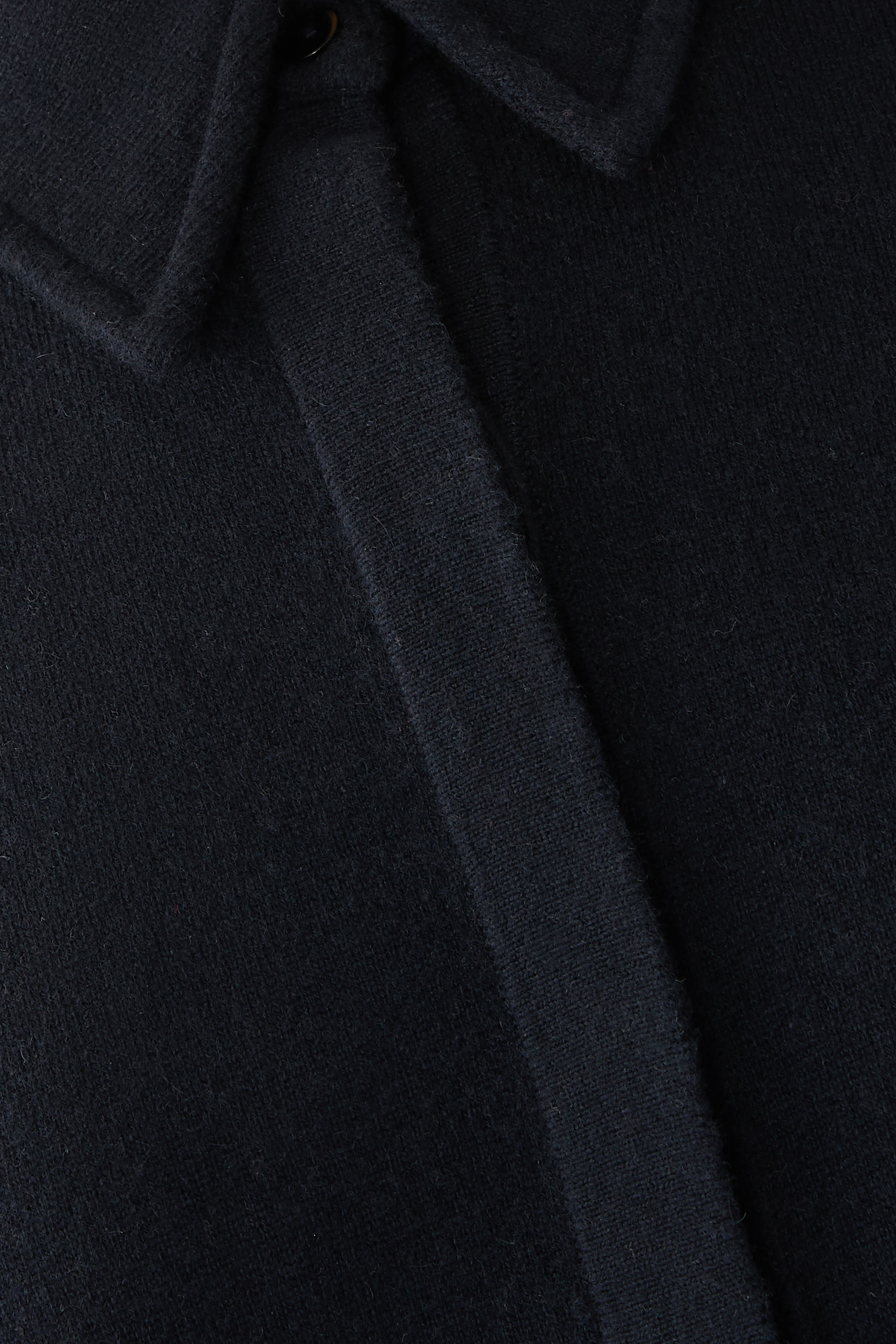 قميص بوني بأزرار