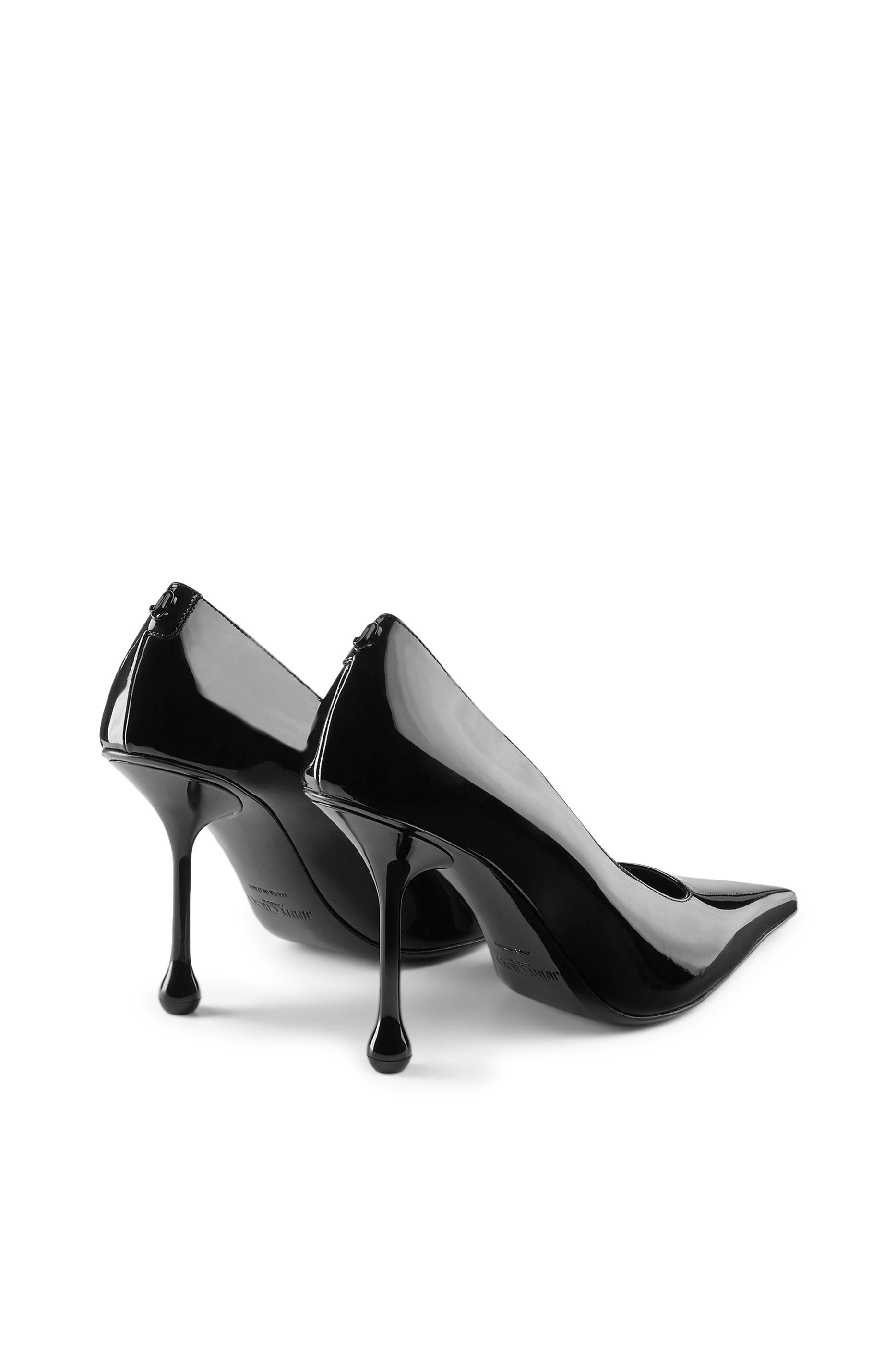 حذاء كلاسيك اكسيا 95