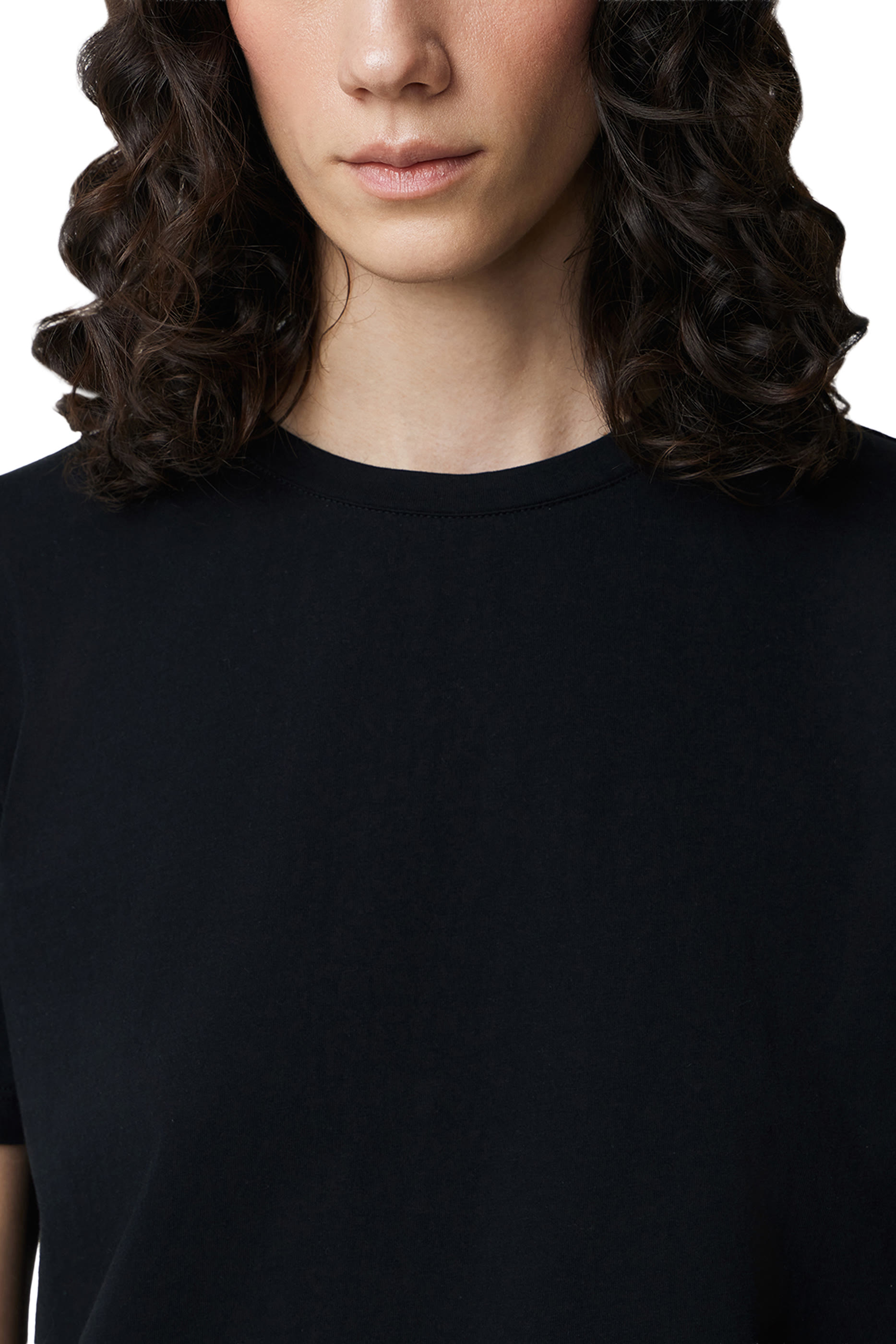 تيشيرت بقصة عادية