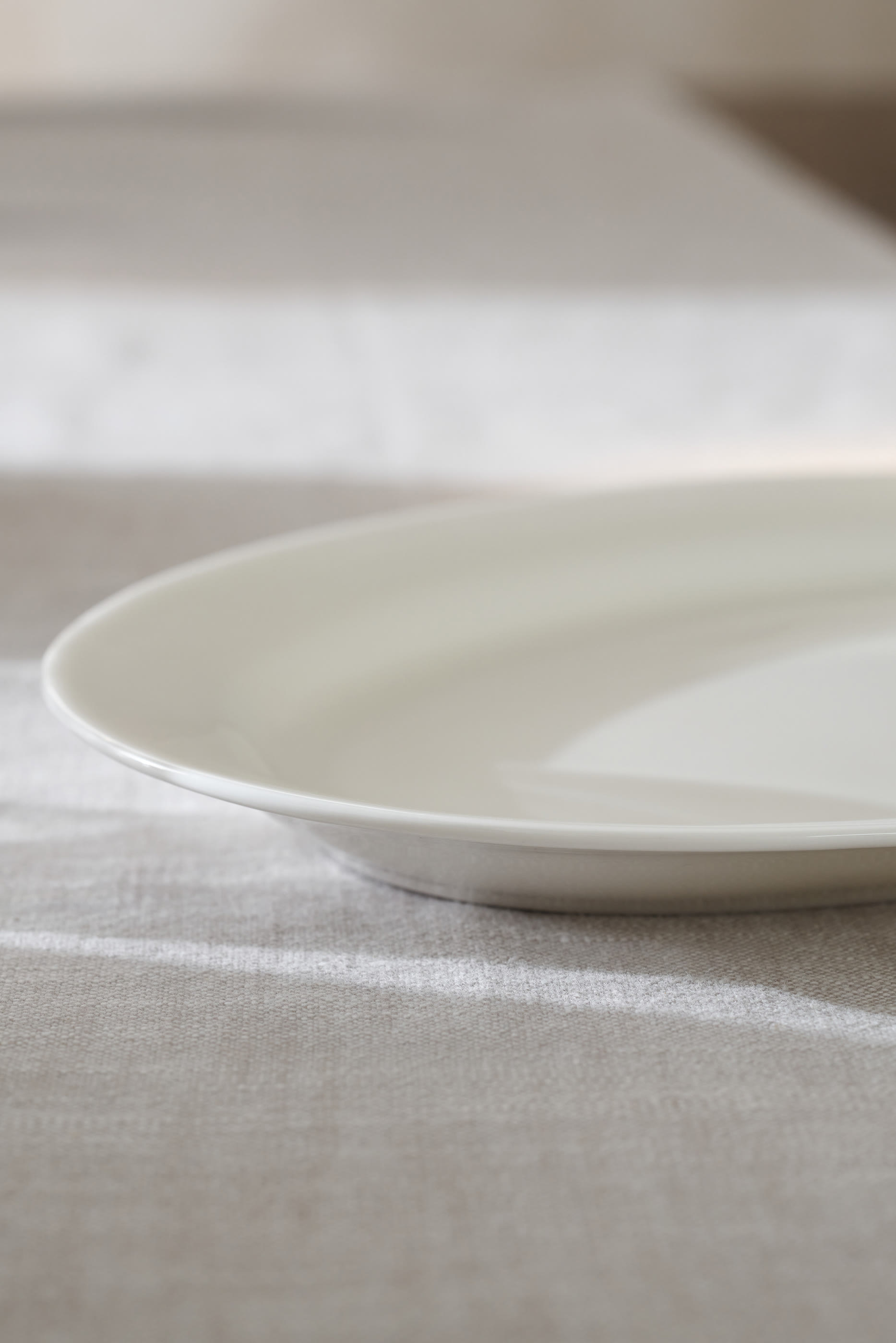 طبق تقديم سيمونز  كبير