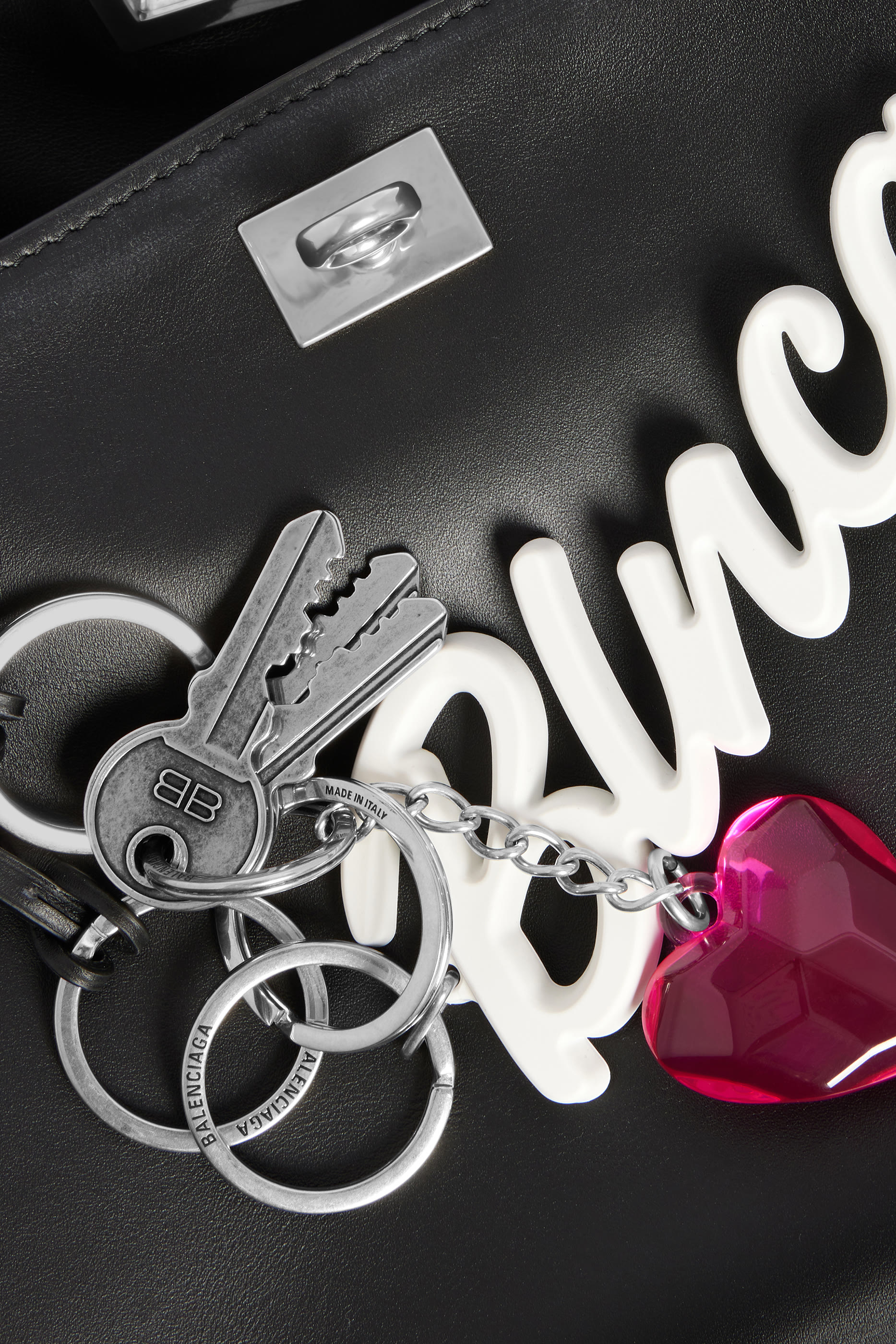 حقيبة روديو بيد علوية