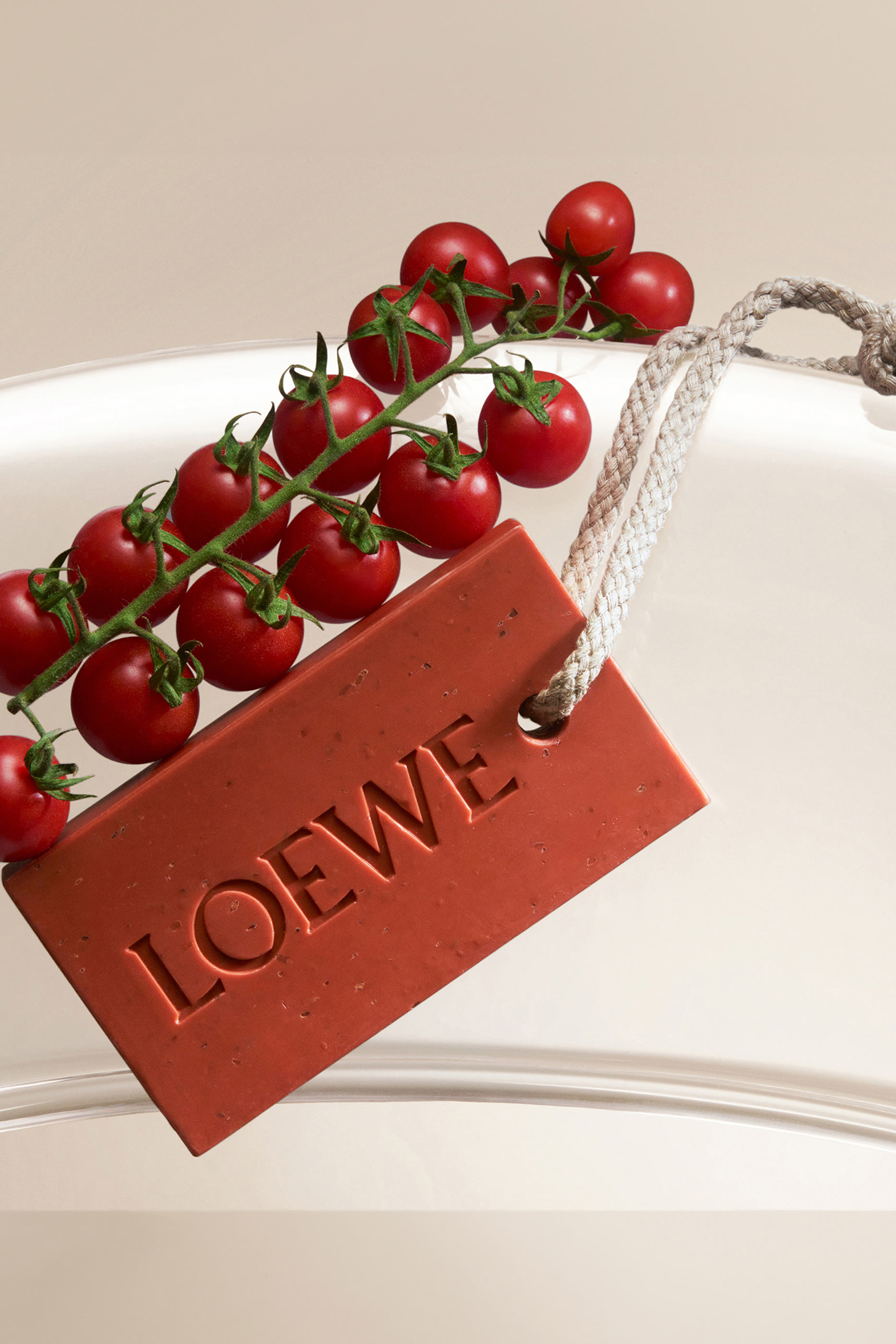 صابون سائل برائحة أوراق الطماطم