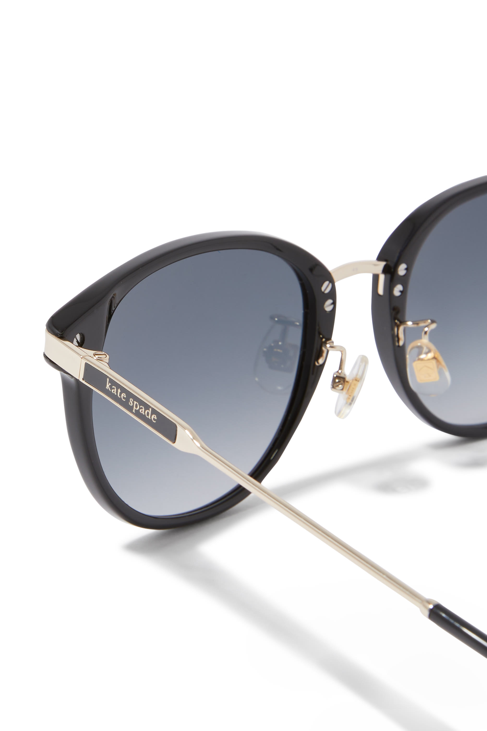 نظارة شمسية بإطار دائري