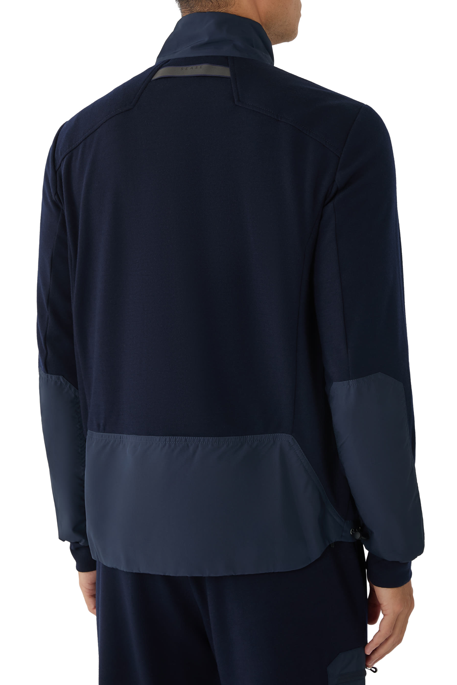 سويت شيرت إكسبلورر