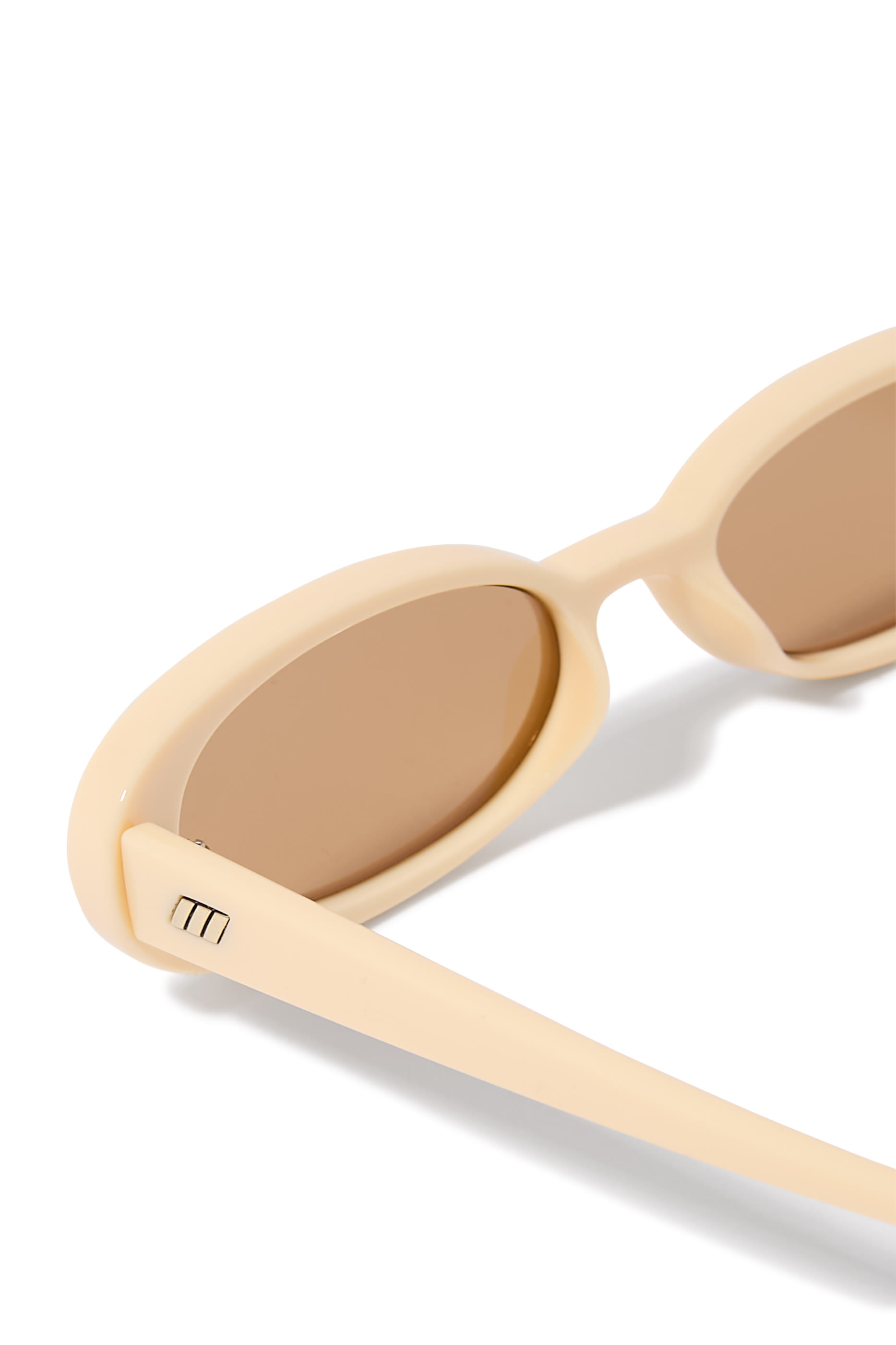 نظارة شمسية أوتا لاف