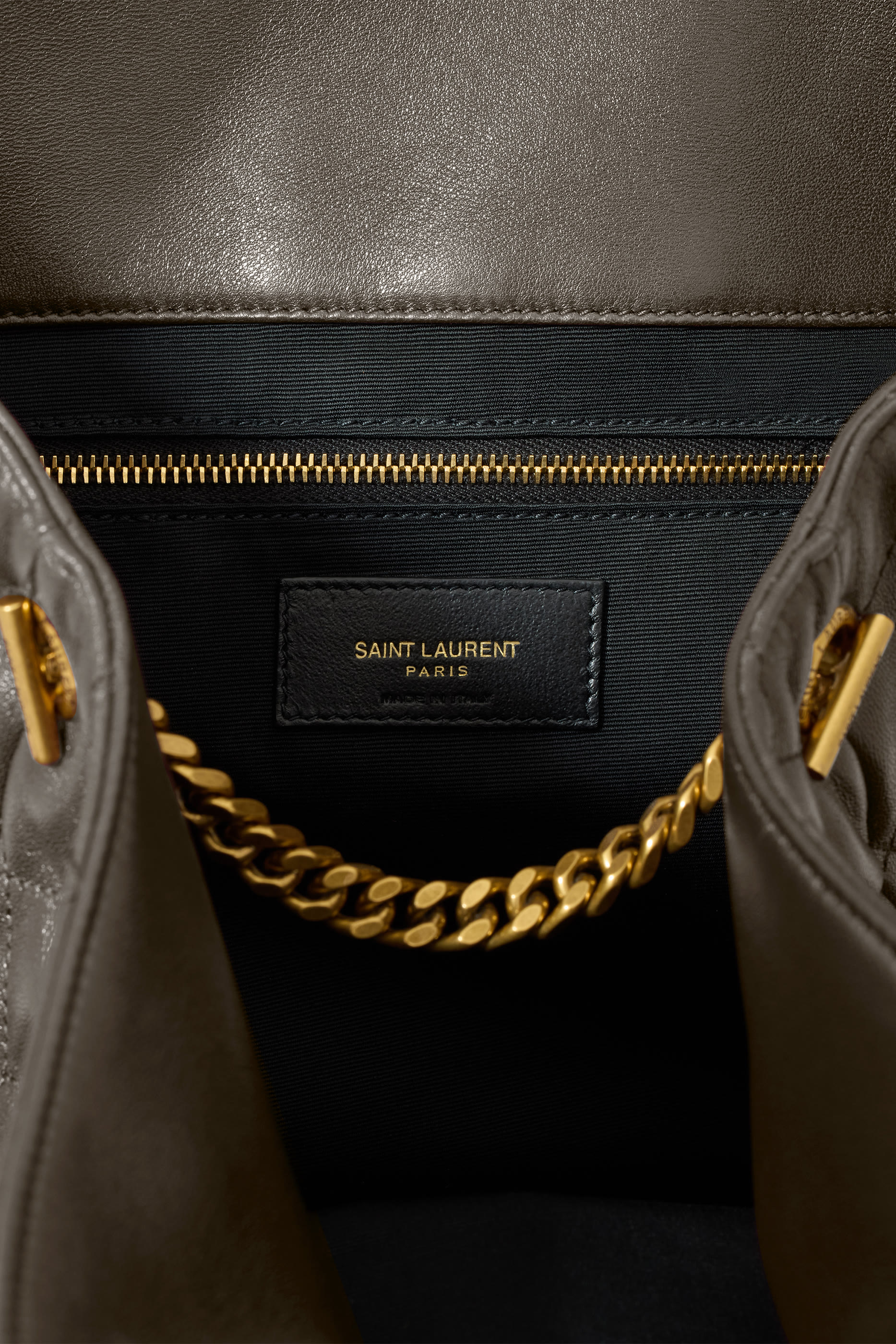 حقيبة يد اي كير متوسطة