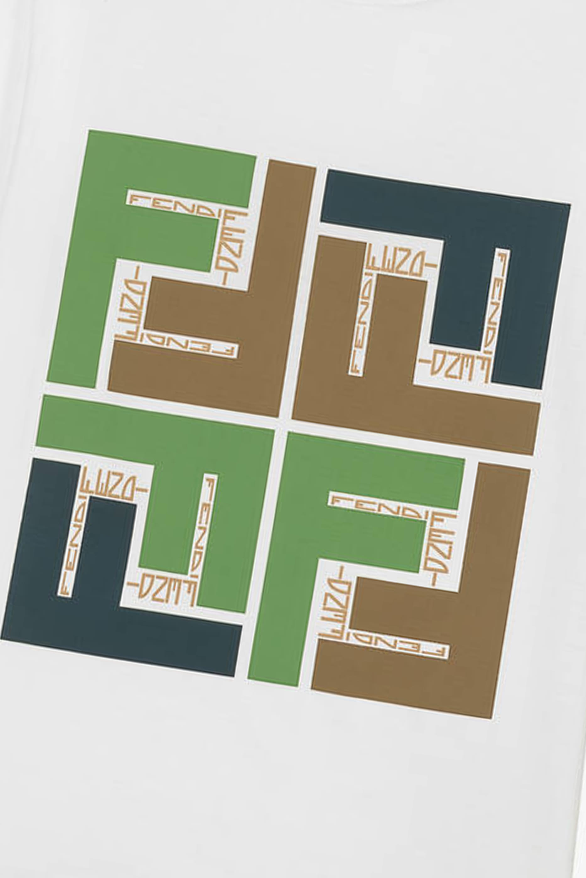 تيشيرت بطبعات شعار الماركة