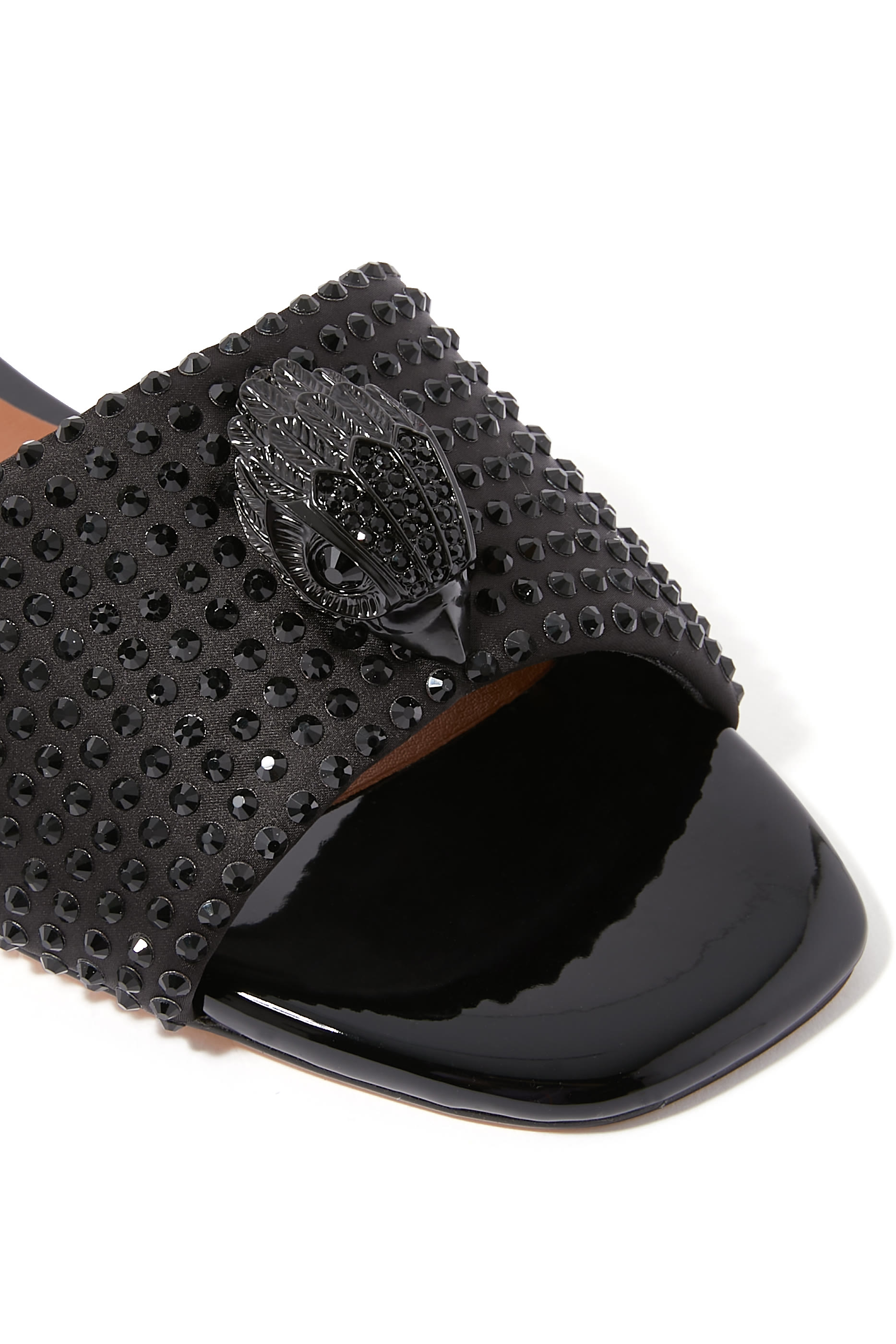 حذاء خفيف كنسينغتون ستان مرصع بالكريستال بنعل مسطح