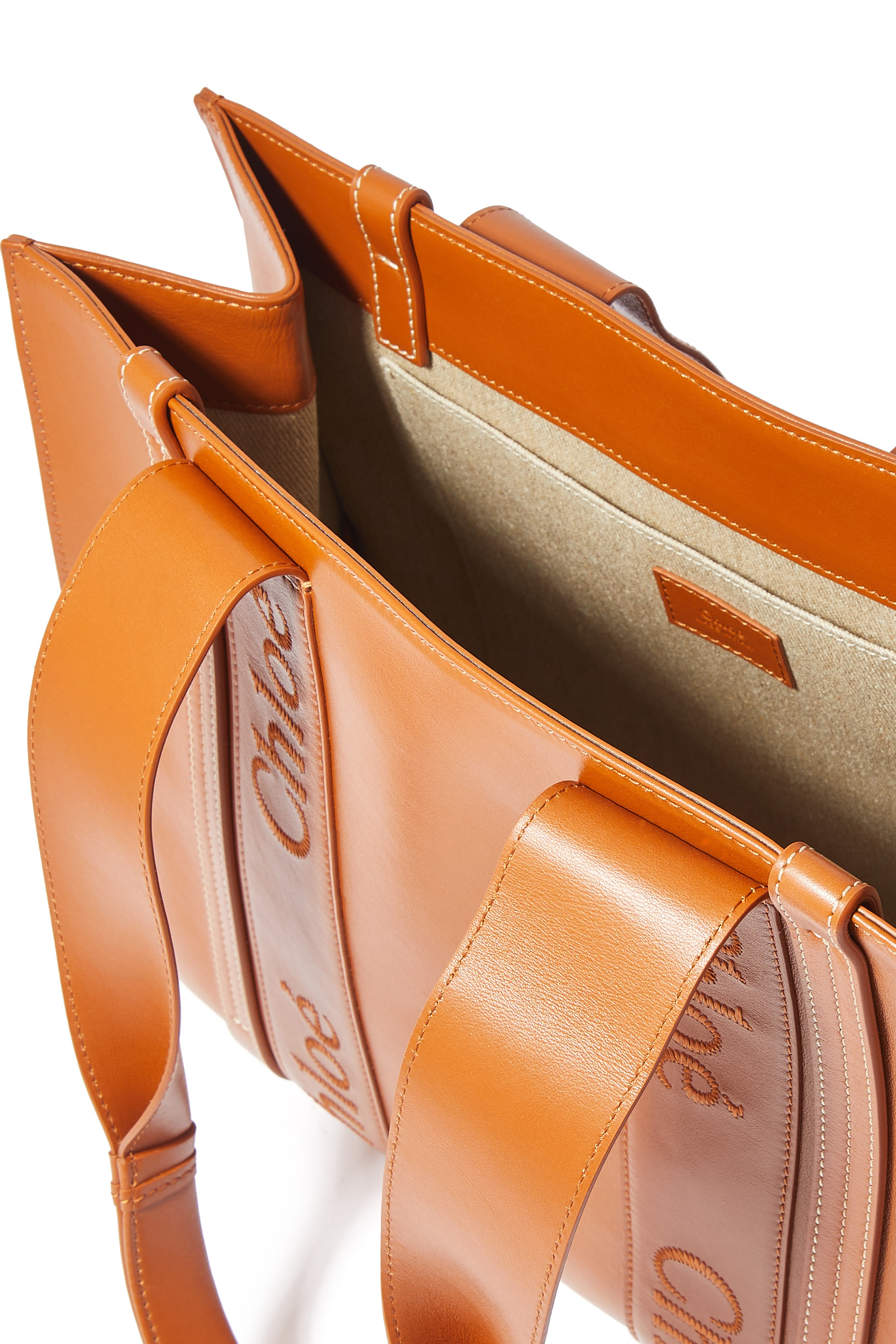 حقيبة يد وودي متوسطة