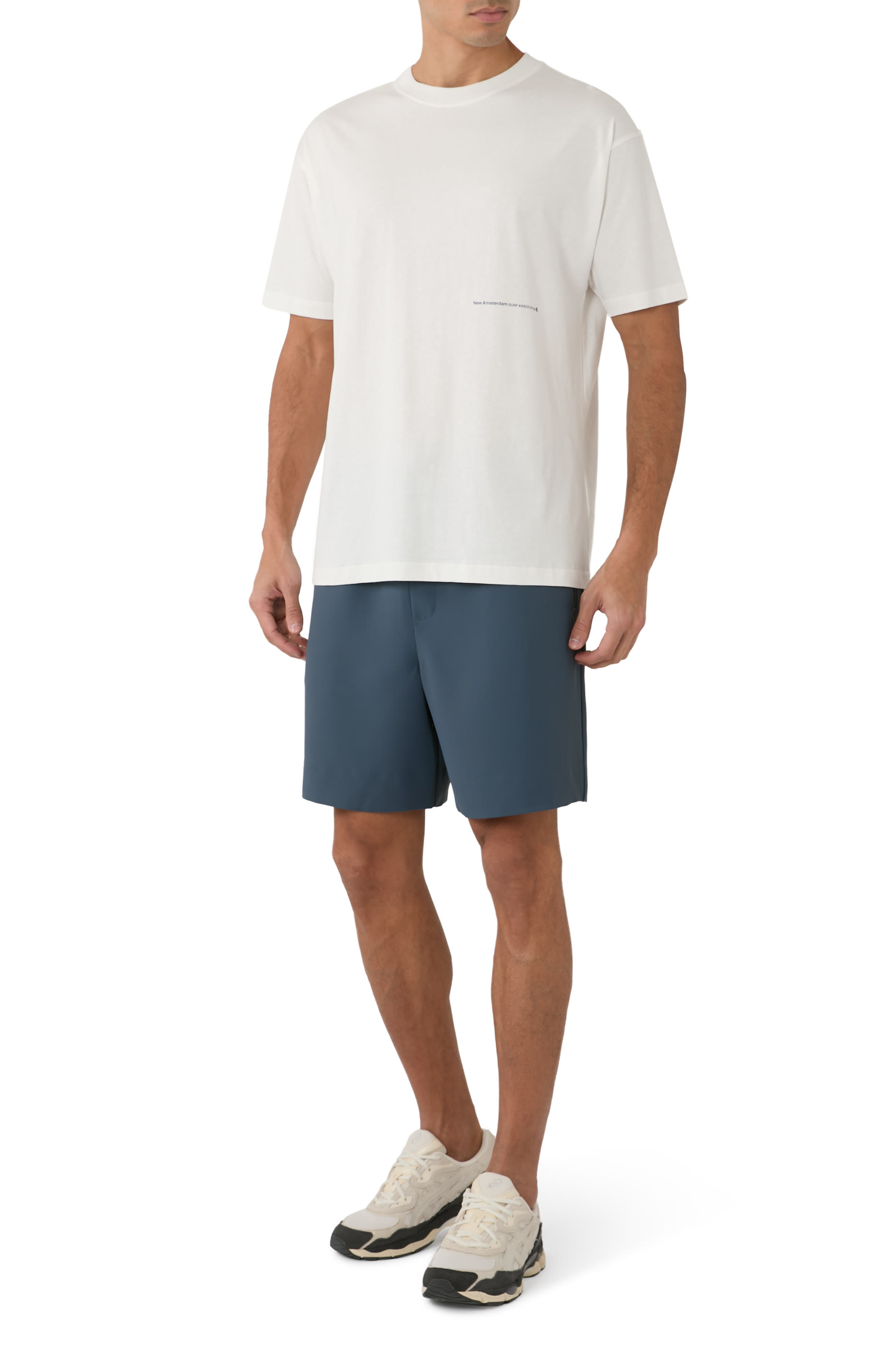 تيشيرت بنقشة زهرة الكركديه